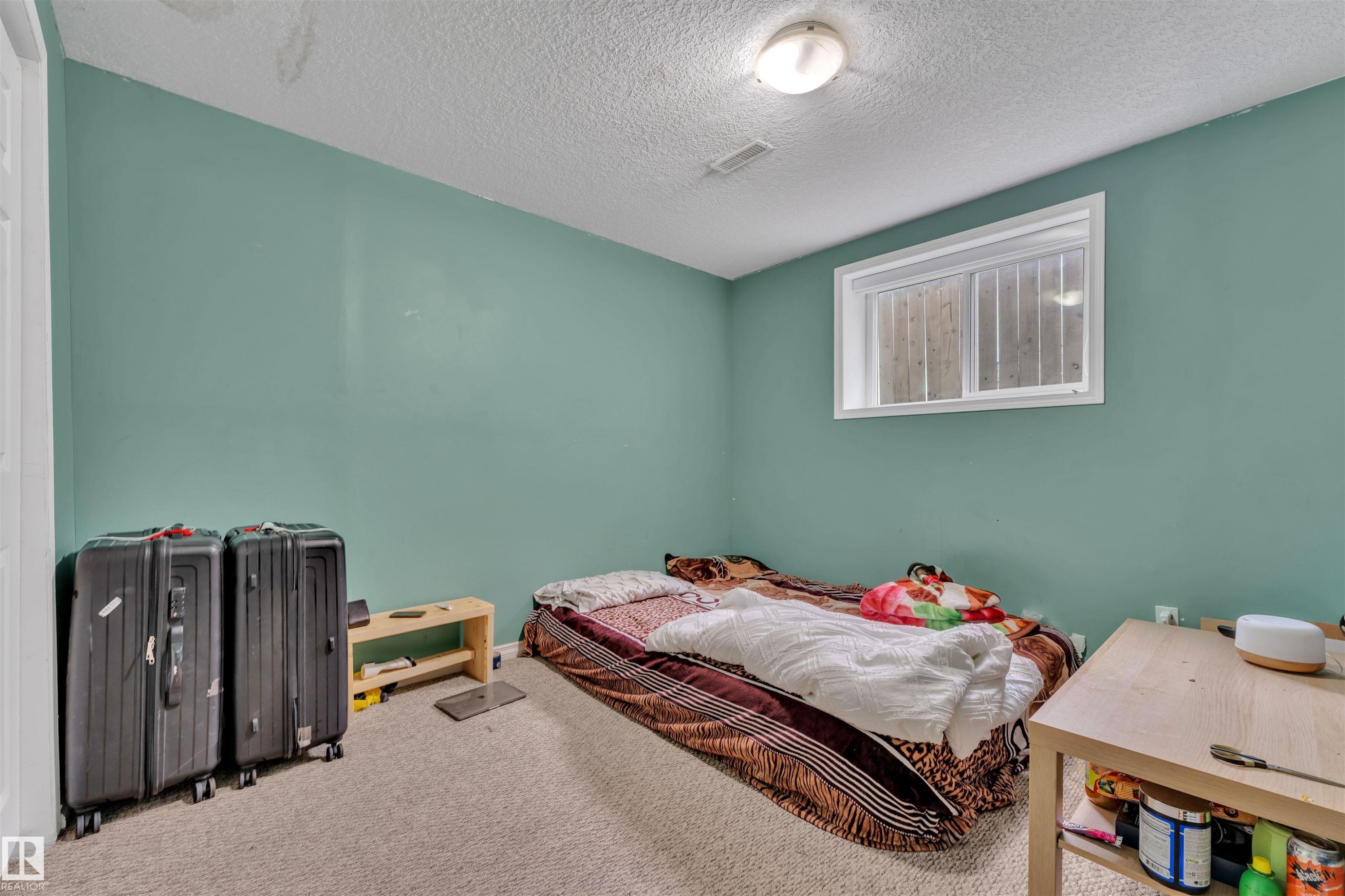 3307 24 Av, Edmonton, AB - Indoor Photo Showing Bedroom