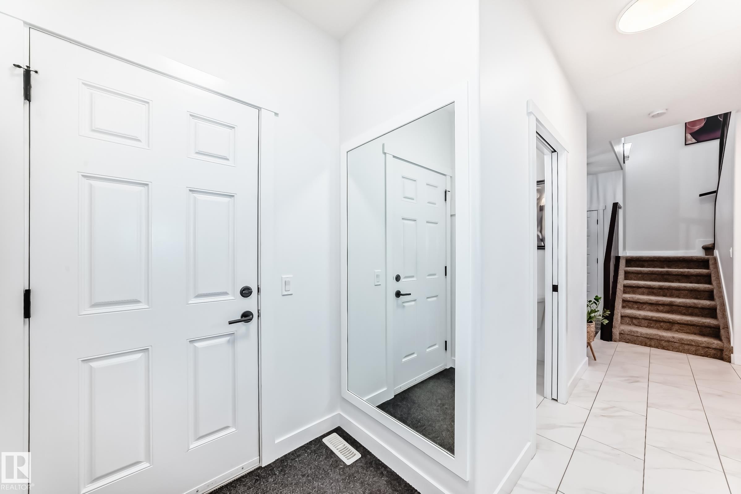 7797 Getty Wynd, Edmonton, AB - Indoor Photo Showing Other Room