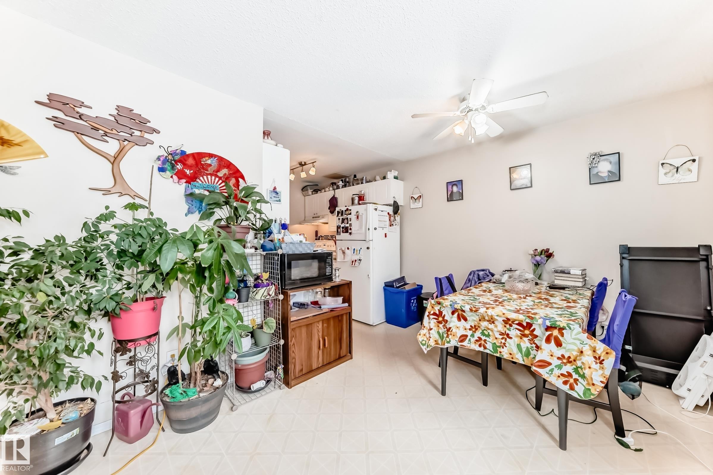 208 11421 34 Street, Edmonton, AB - Indoor