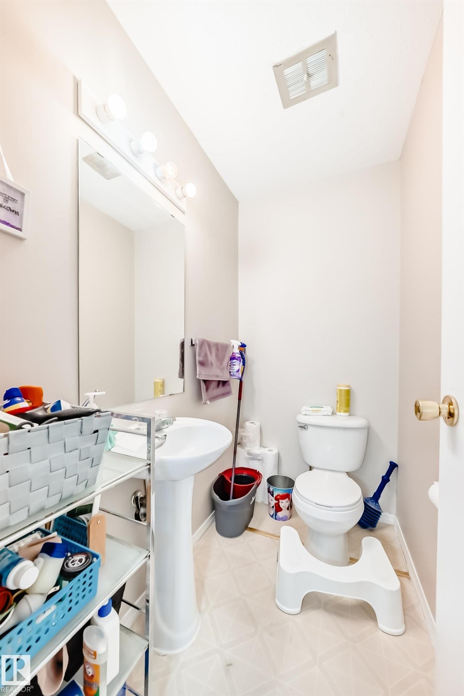 208 11421 34 Street, Edmonton, AB - Indoor Photo Showing Bathroom