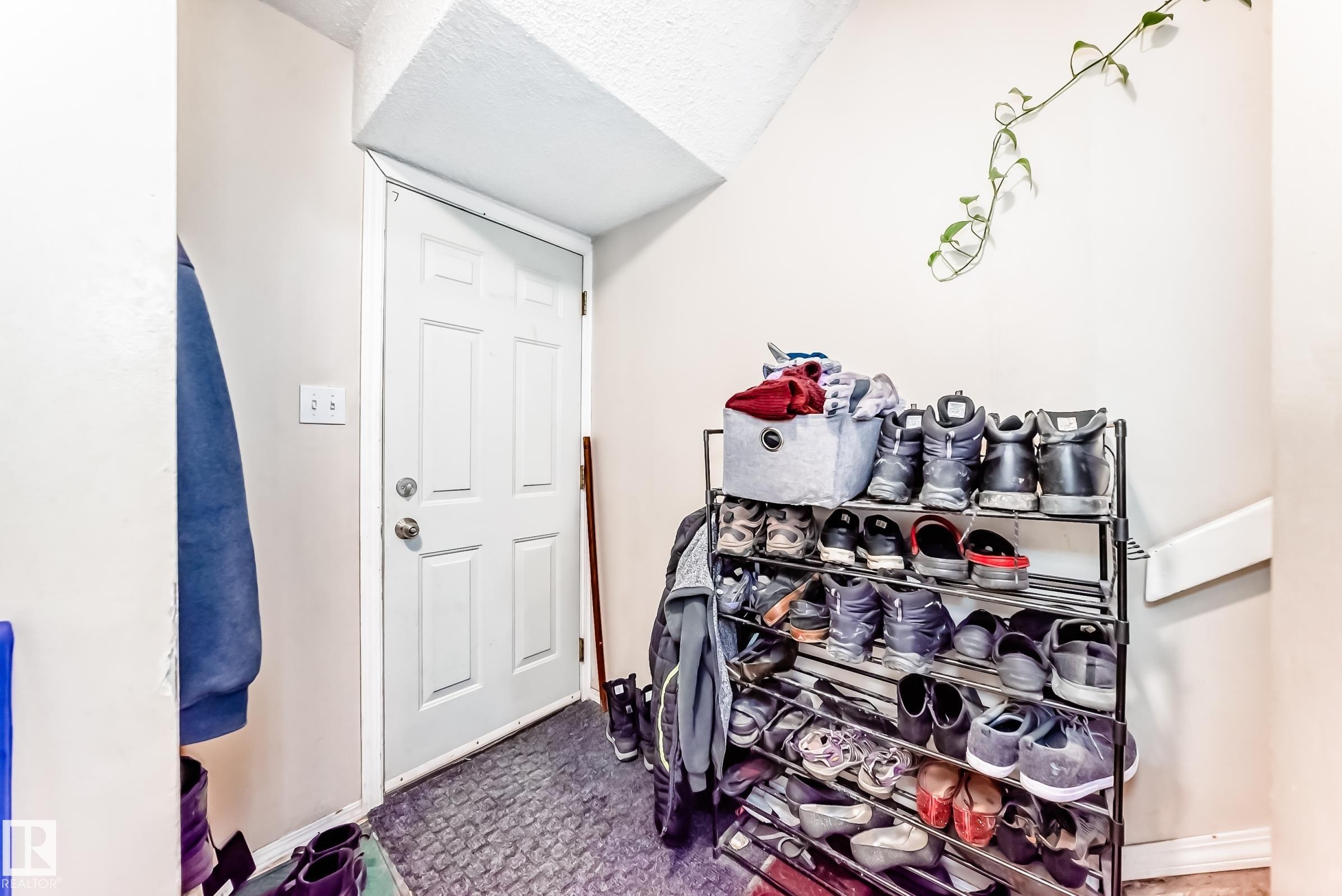 208 11421 34 Street, Edmonton, AB - Indoor Photo Showing Other Room