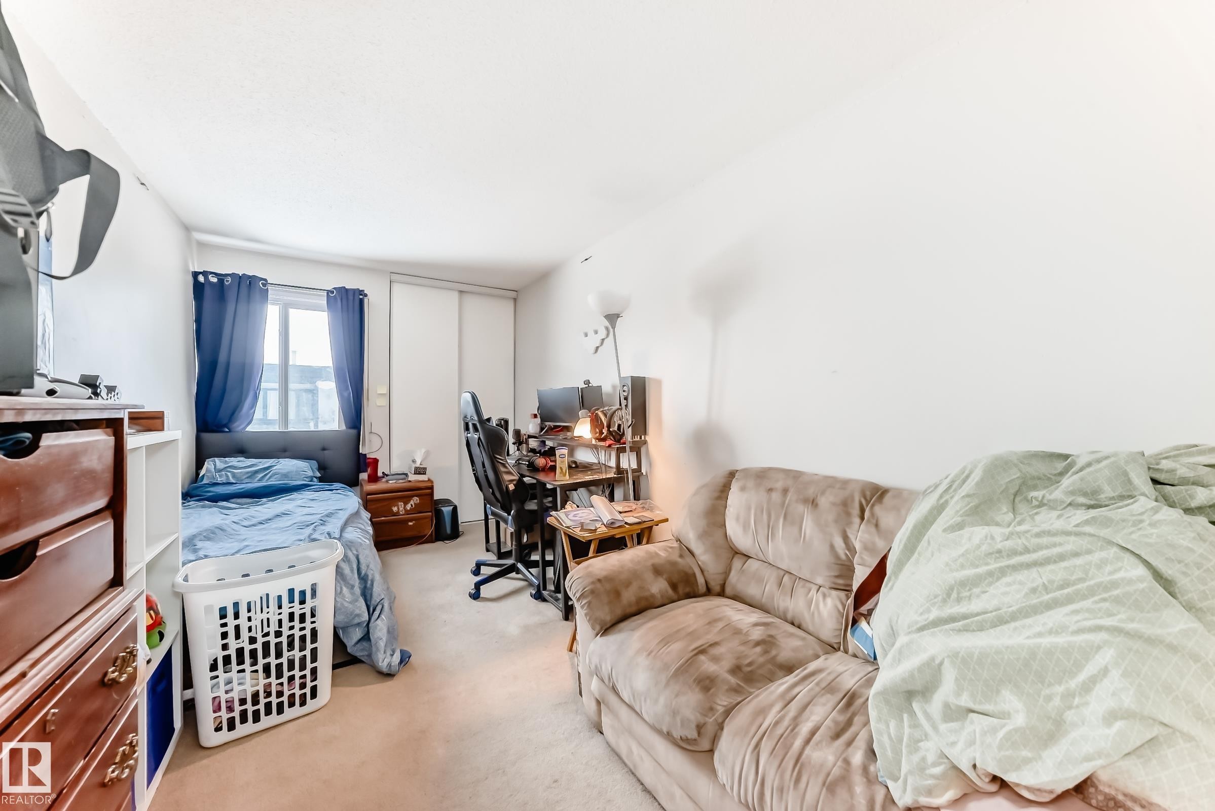208 11421 34 Street, Edmonton, AB - Indoor