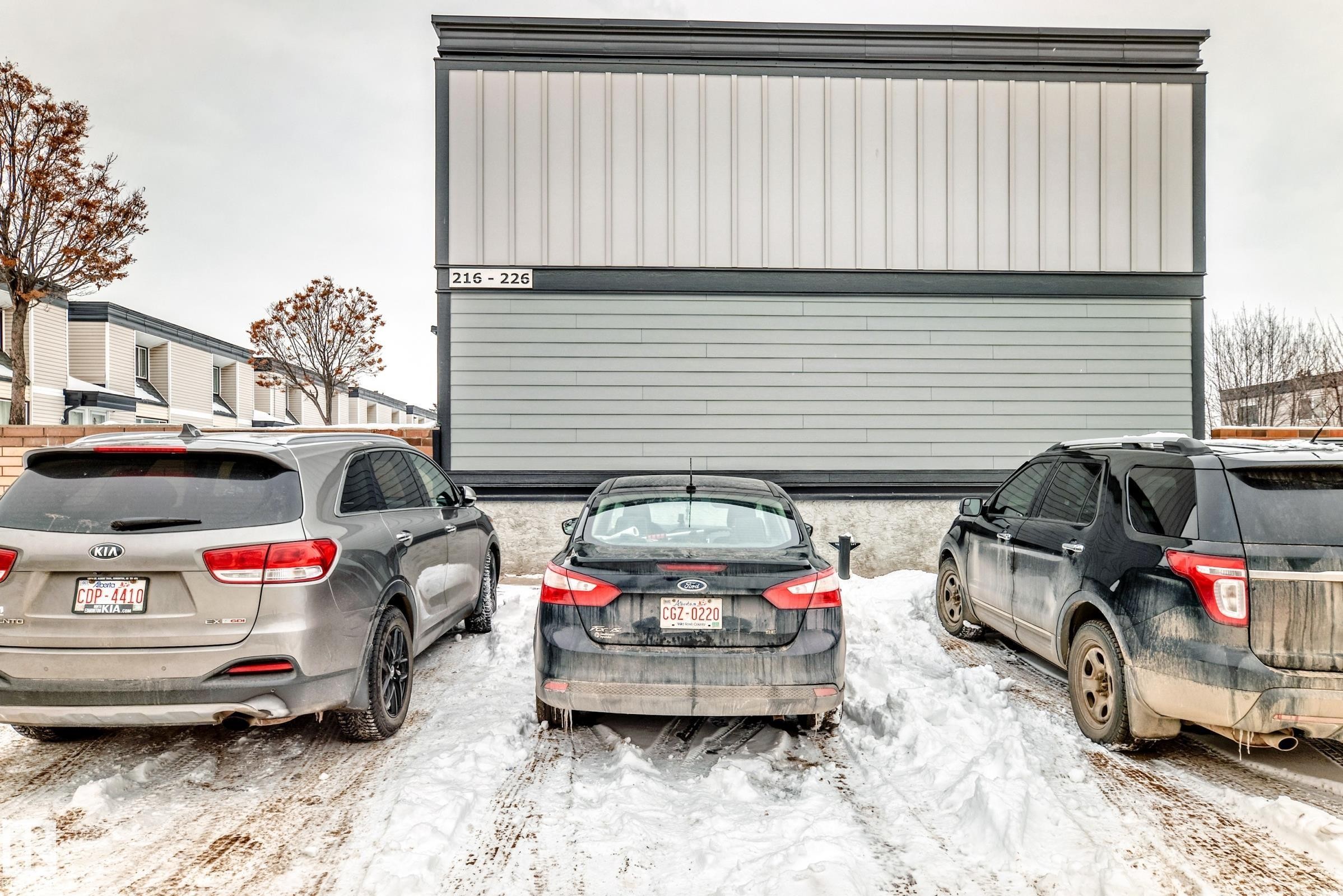 208 11421 34 Street, Edmonton, AB - Outdoor