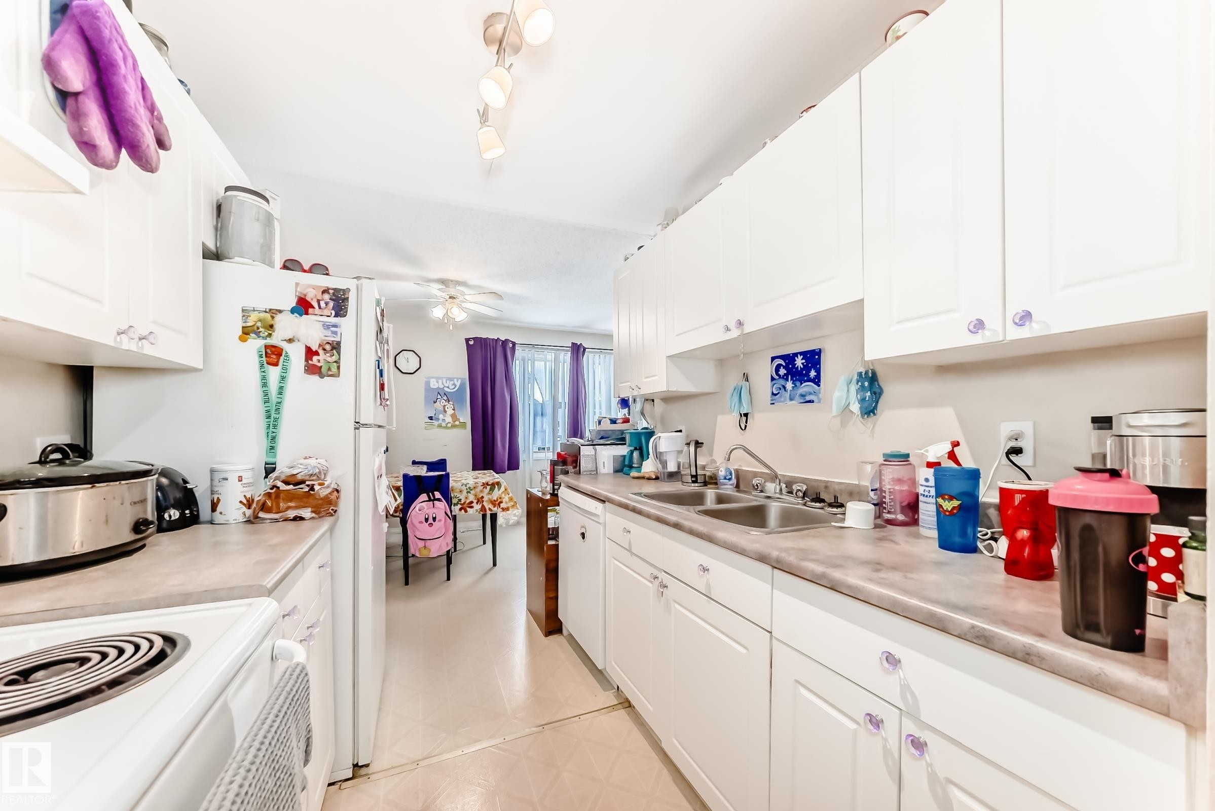 208 11421 34 Street, Edmonton, AB - Indoor Photo Showing Kitchen With Double Sink