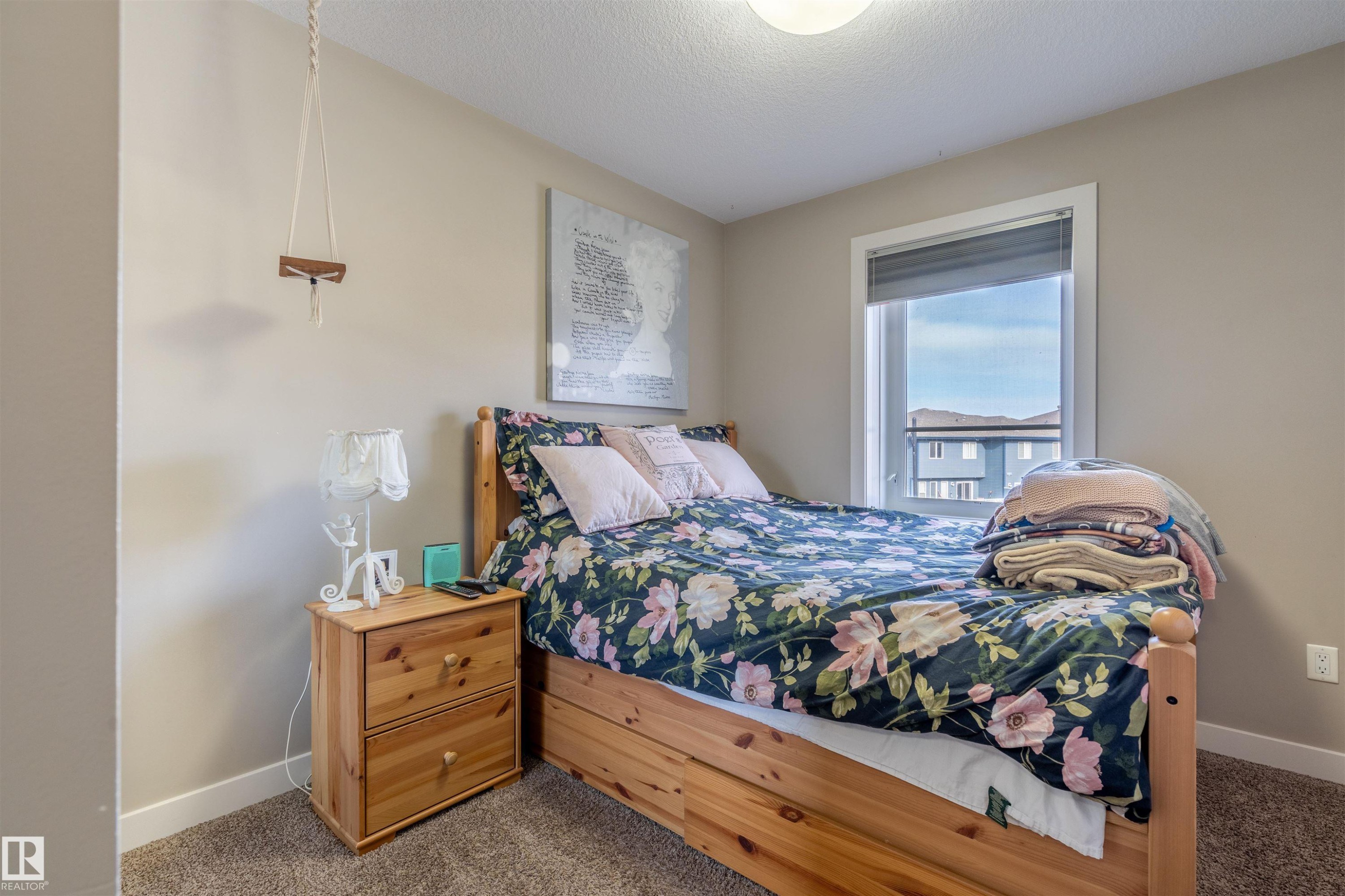 2 1480 Watt Drive, Edmonton, AB - Indoor Photo Showing Other Room