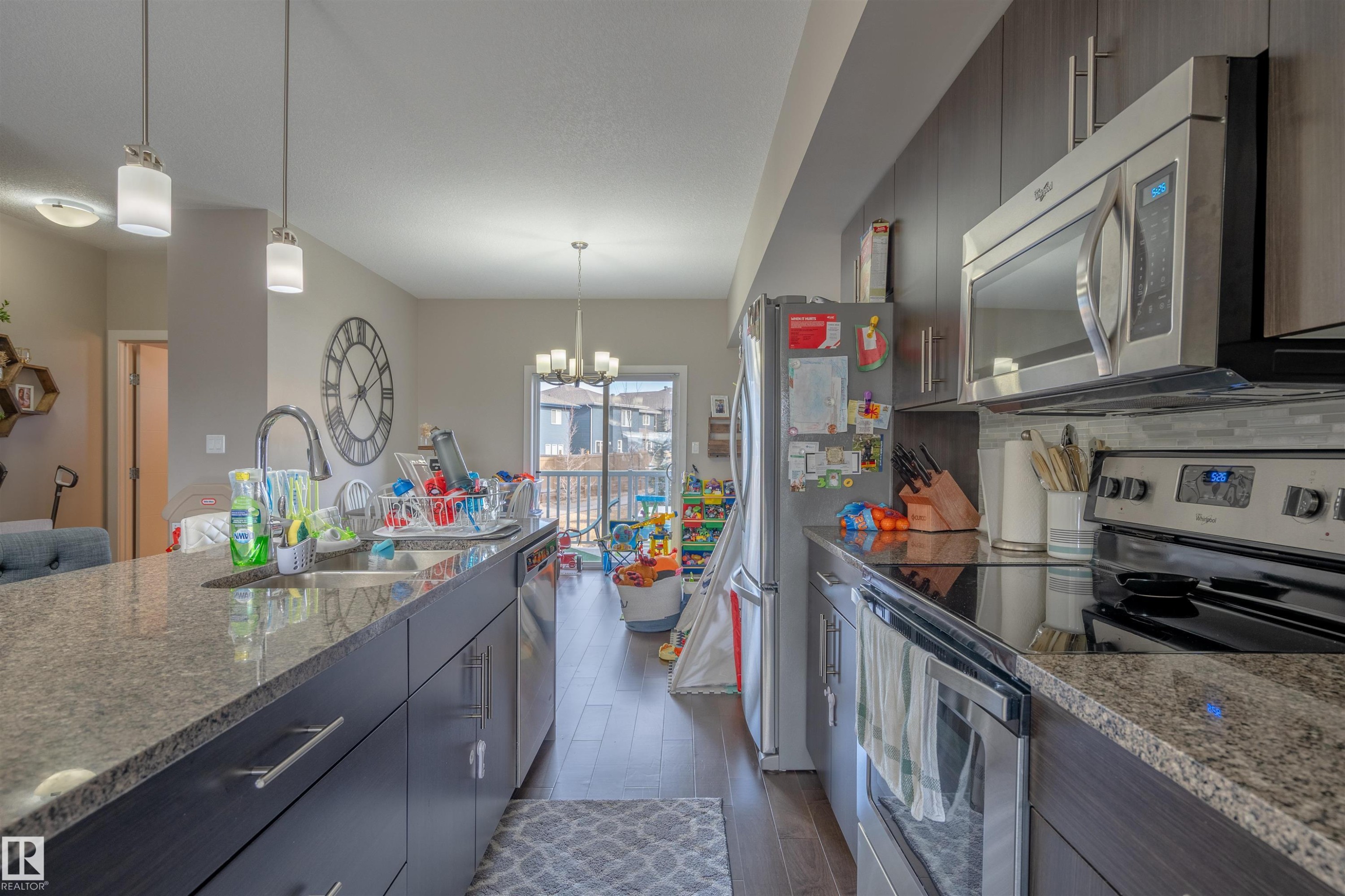 2 1480 Watt Drive, Edmonton, AB - Indoor Photo Showing Kitchen With Upgraded Kitchen