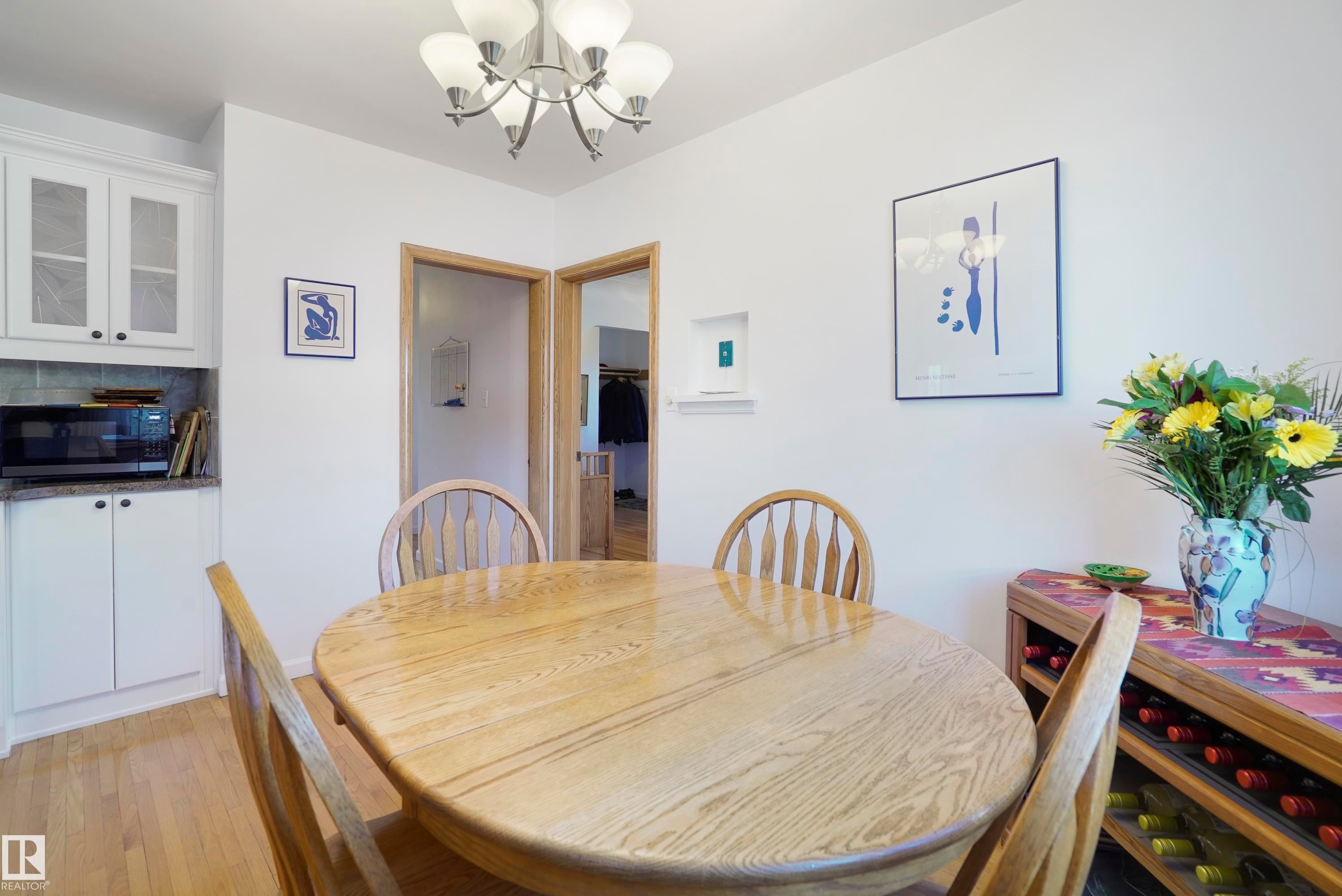9723 75A Street, Edmonton, AB - Indoor Photo Showing Dining Room