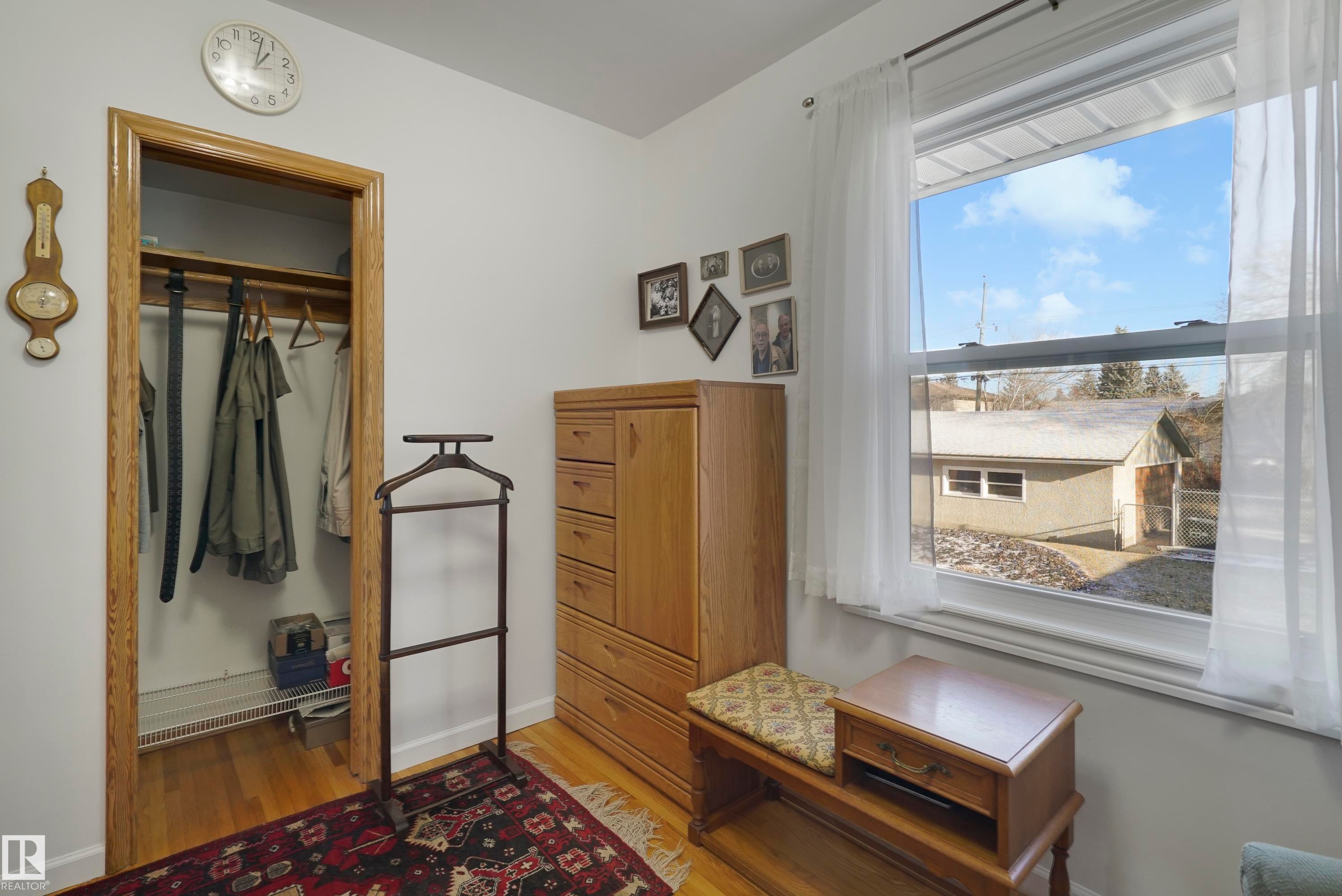 9723 75A Street, Edmonton, AB - Indoor Photo Showing Other Room