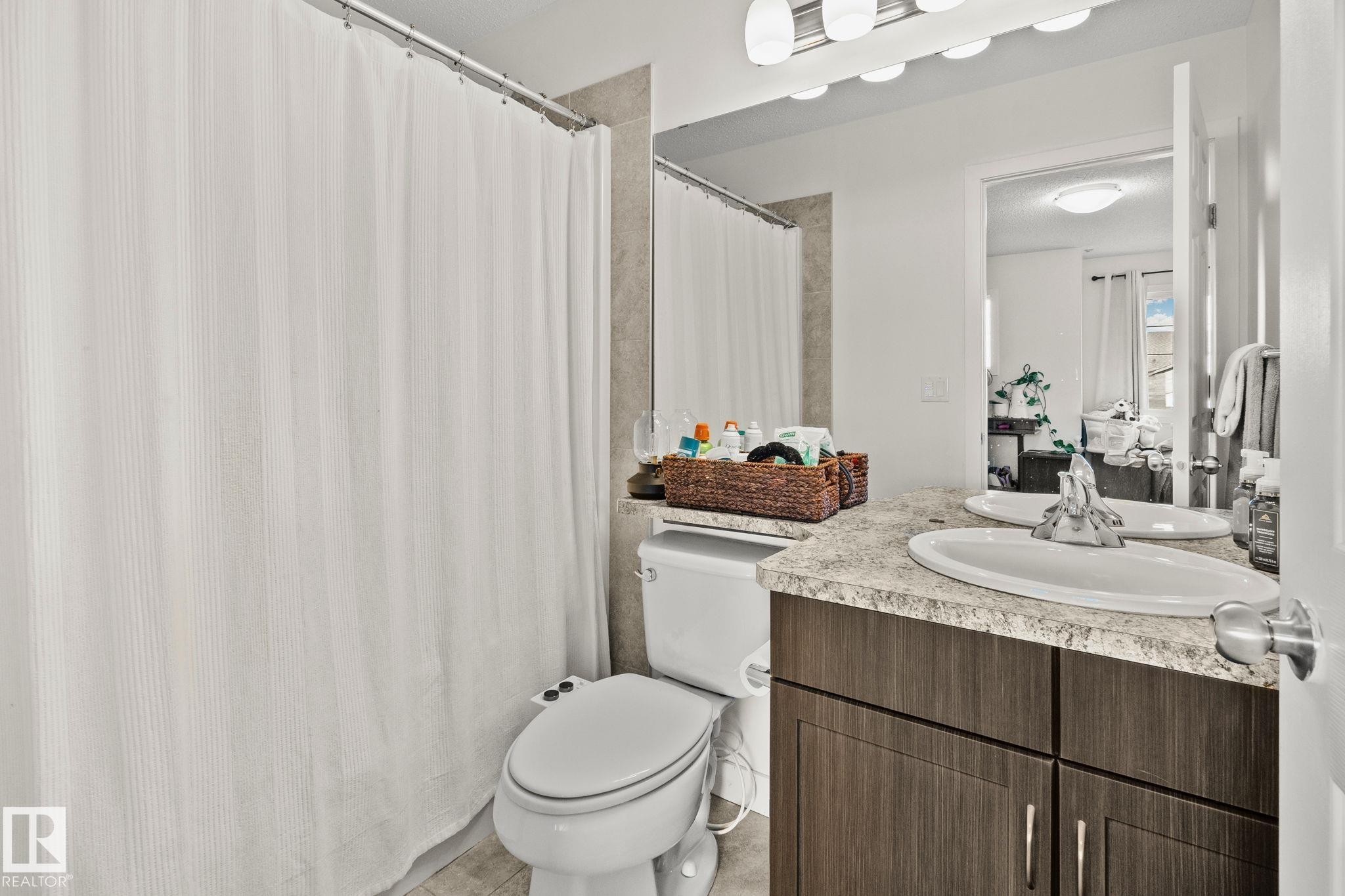 439 Reed Crescent, Leduc, AB - Indoor Photo Showing Bathroom