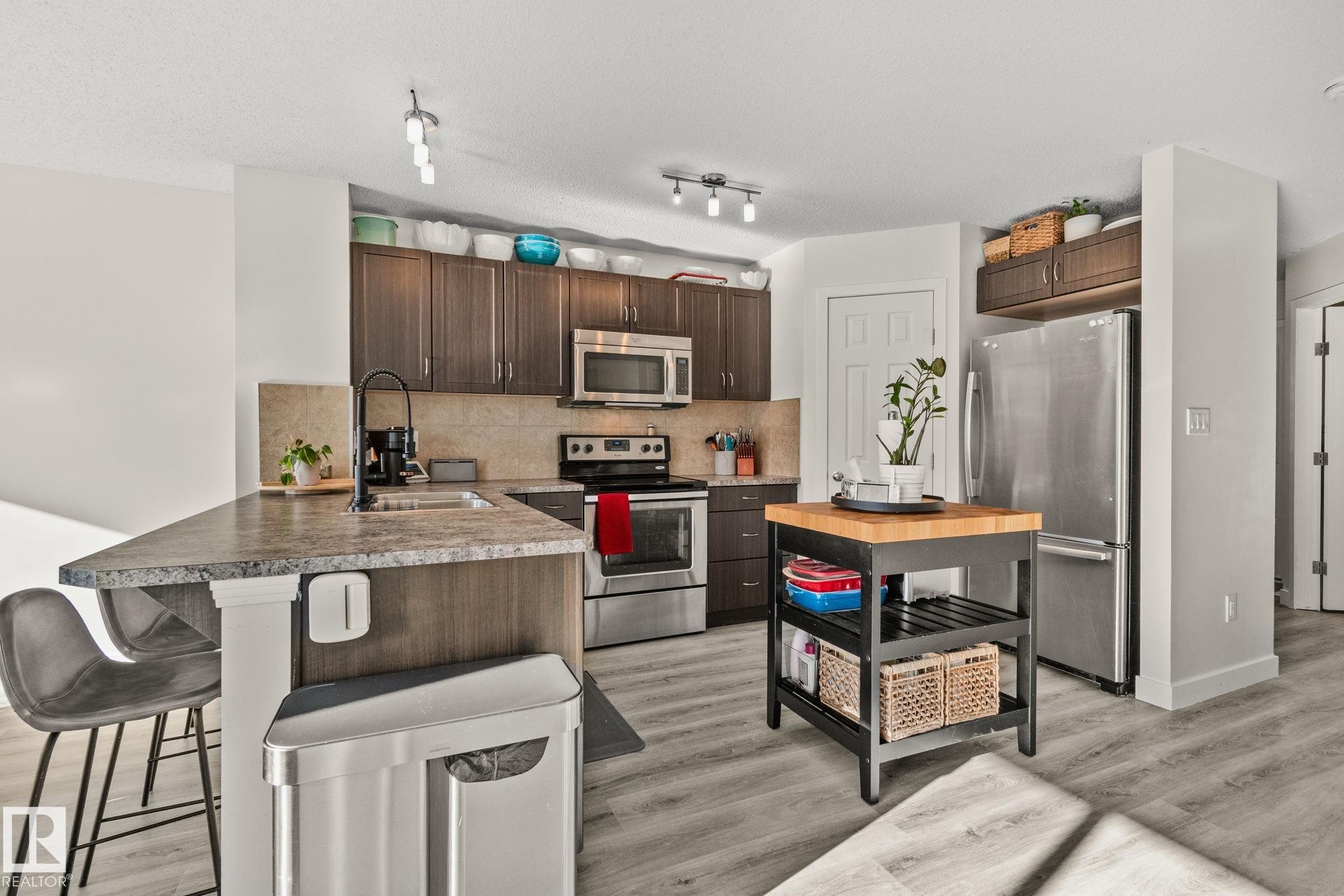 439 Reed Crescent, Leduc, AB - Indoor Photo Showing Kitchen With Stainless Steel Kitchen