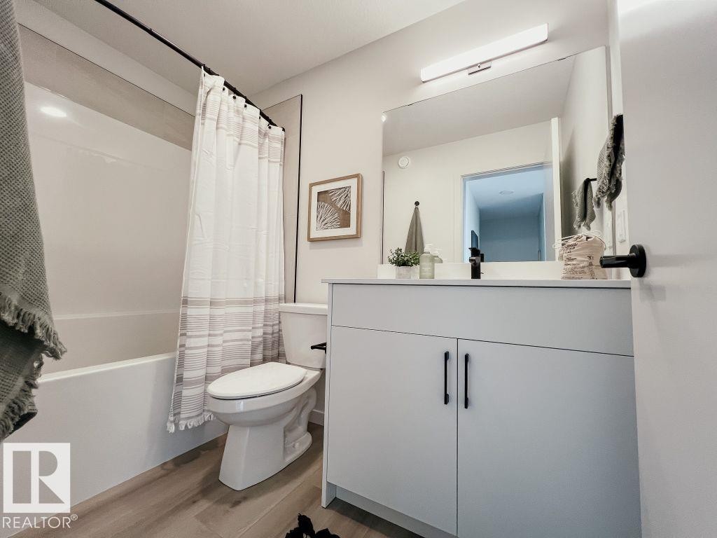 2610 Alces Way, Edmonton, AB - Indoor Photo Showing Bathroom