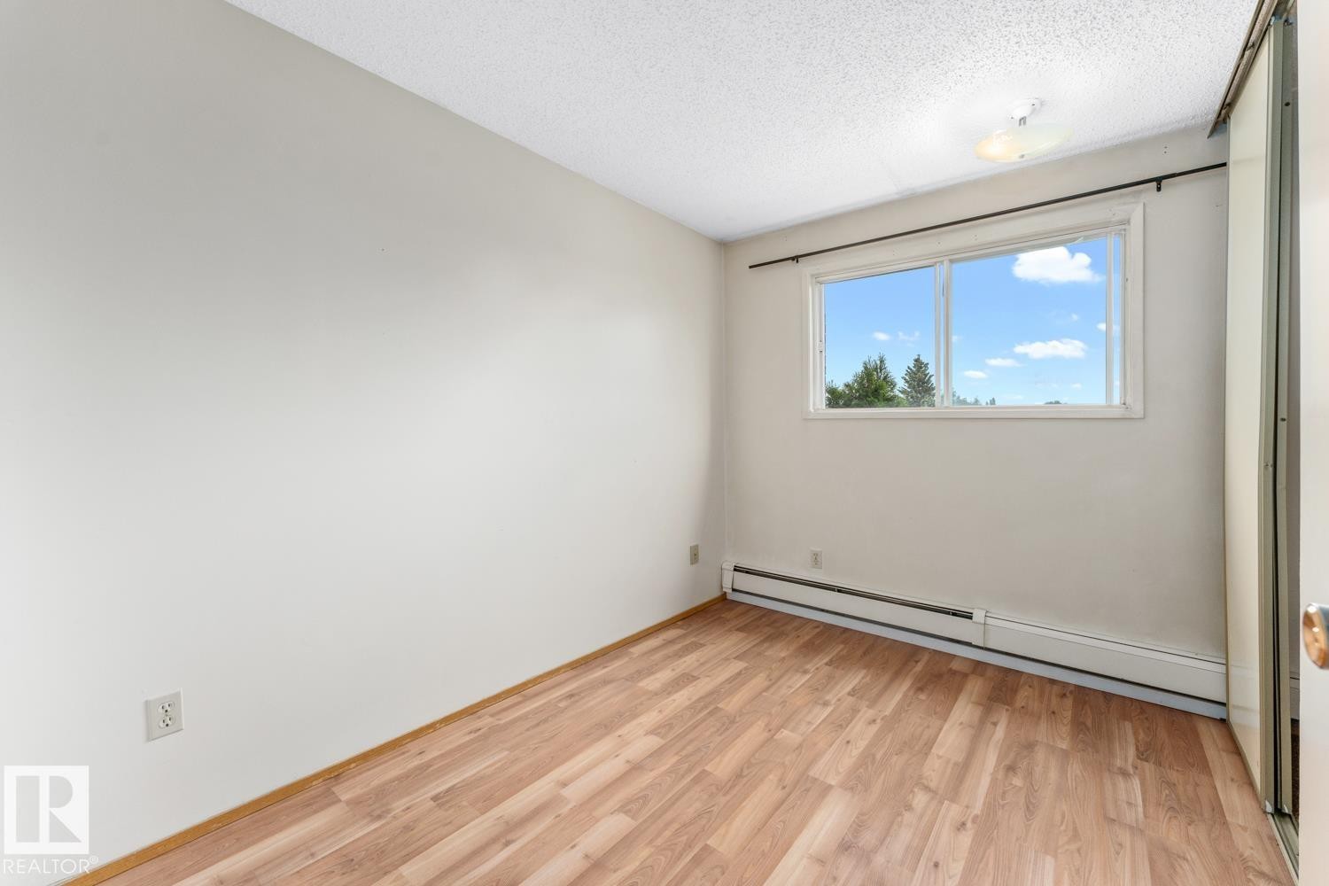 102 104 10 Street, Cold Lake, AB - Indoor Photo Showing Other Room