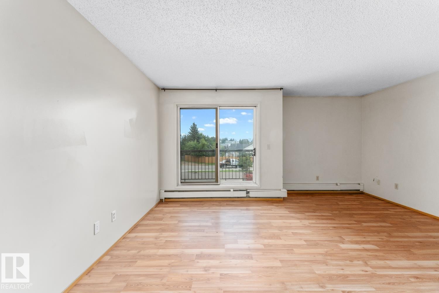 102 104 10 Street, Cold Lake, AB - Indoor Photo Showing Other Room