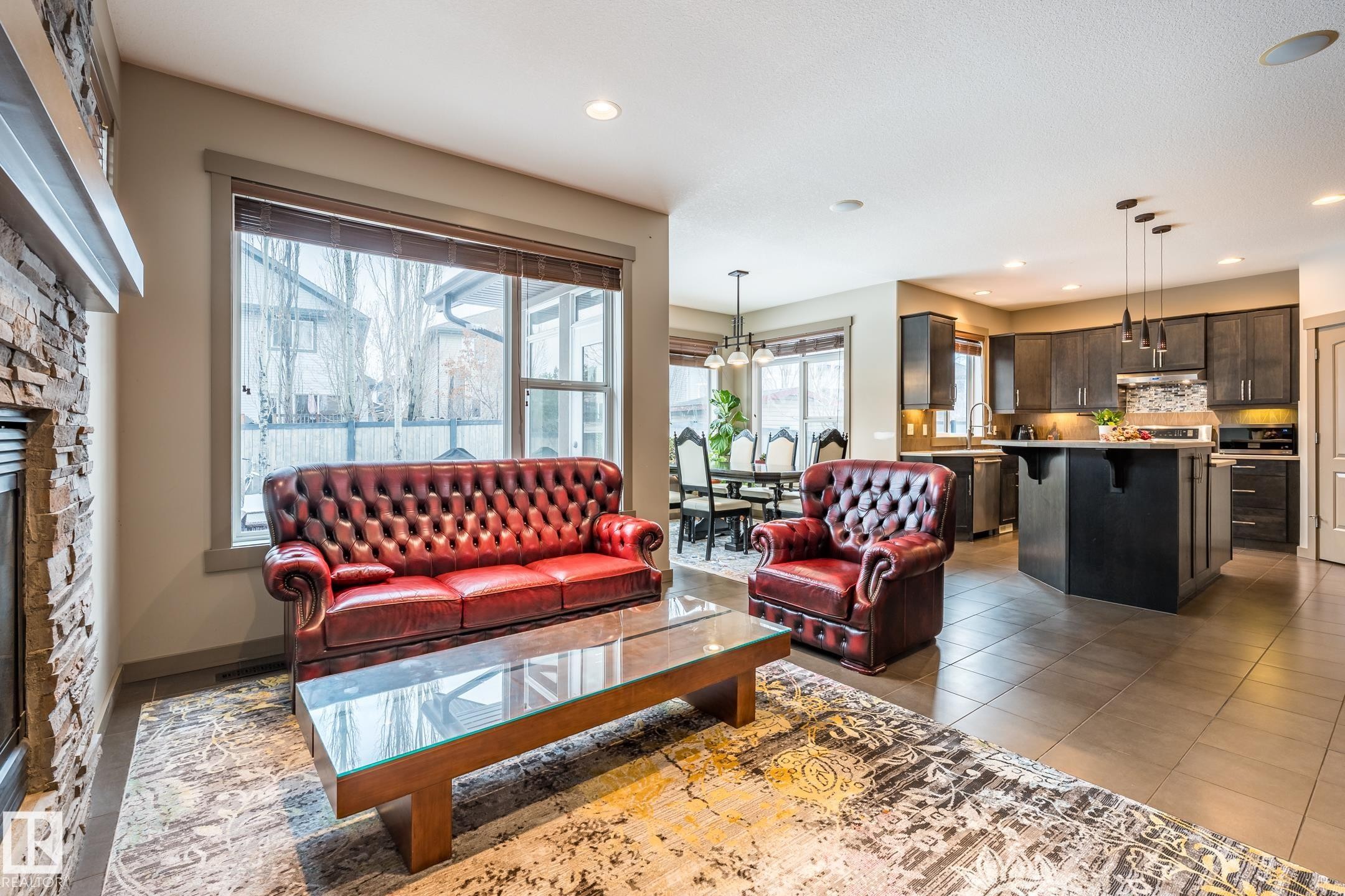 1503 Malone Close, Edmonton, AB - Indoor Photo Showing Living Room With Fireplace