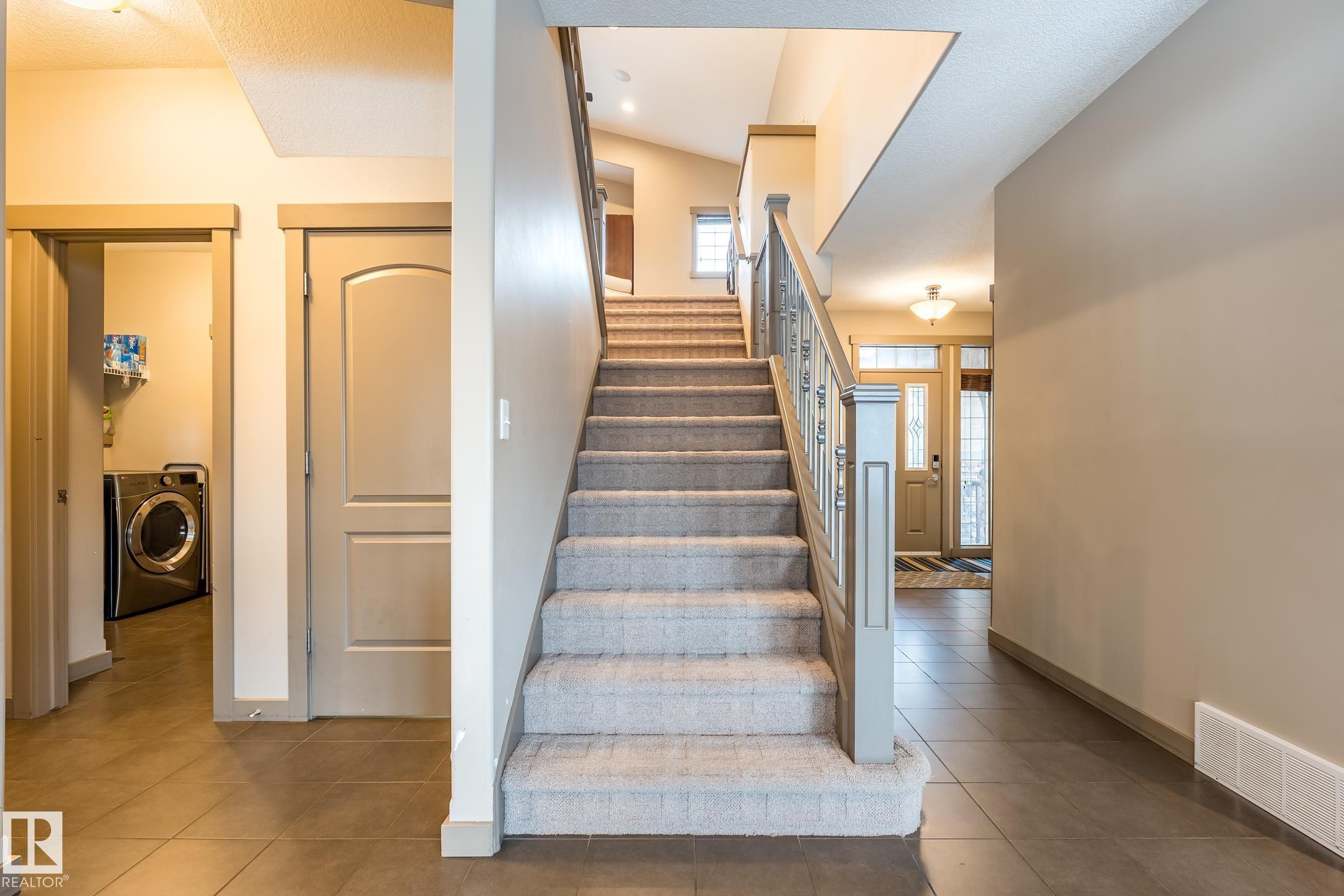 1503 Malone Close, Edmonton, AB - Indoor Photo Showing Other Room