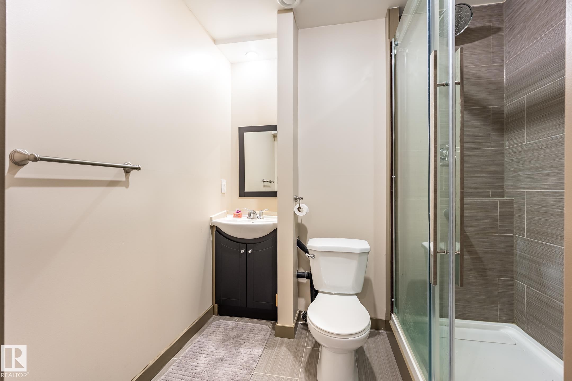 1503 Malone Close, Edmonton, AB - Indoor Photo Showing Bathroom
