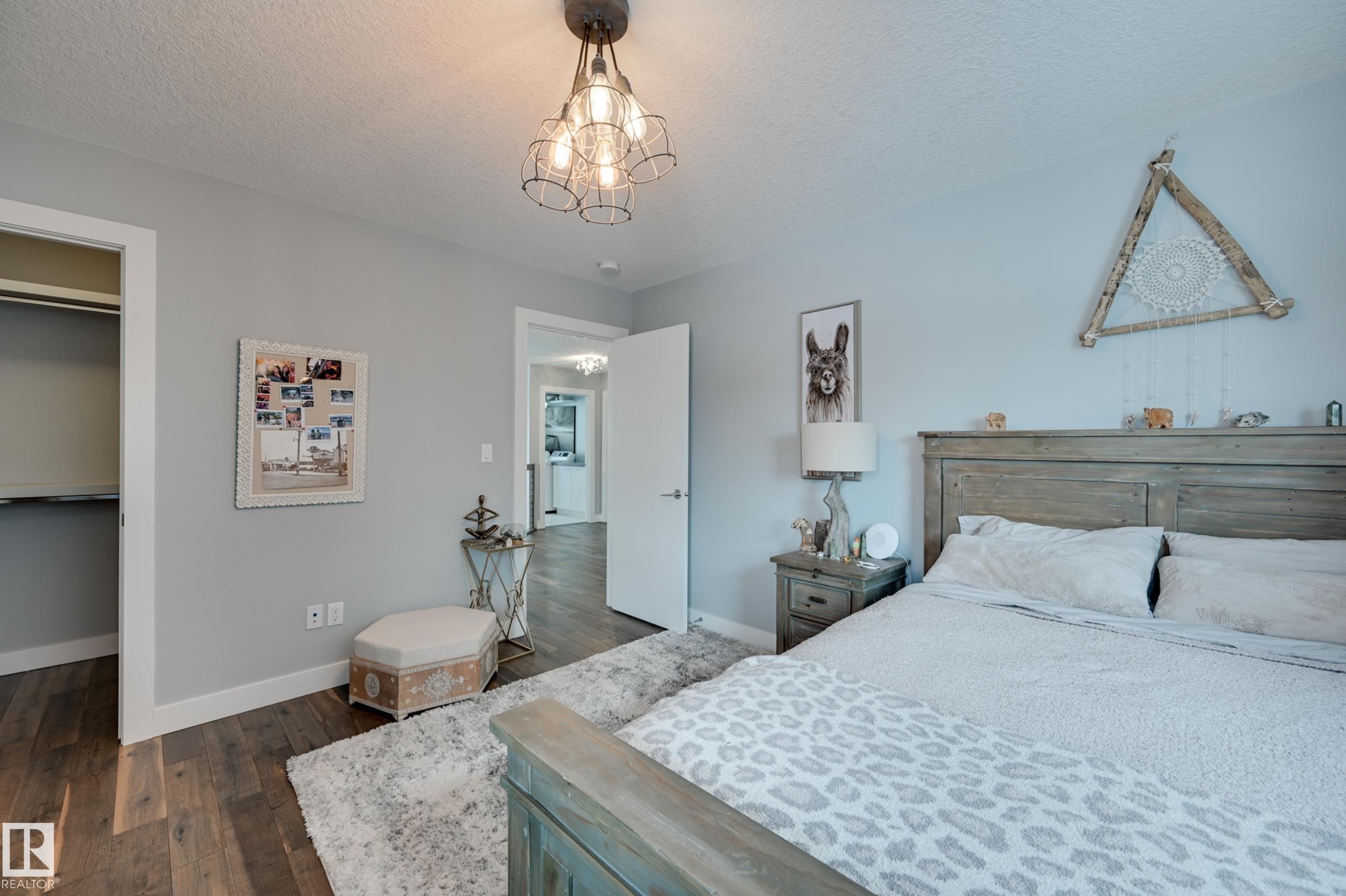 1311 Hainstock Way, Edmonton, AB - Indoor Photo Showing Bedroom
