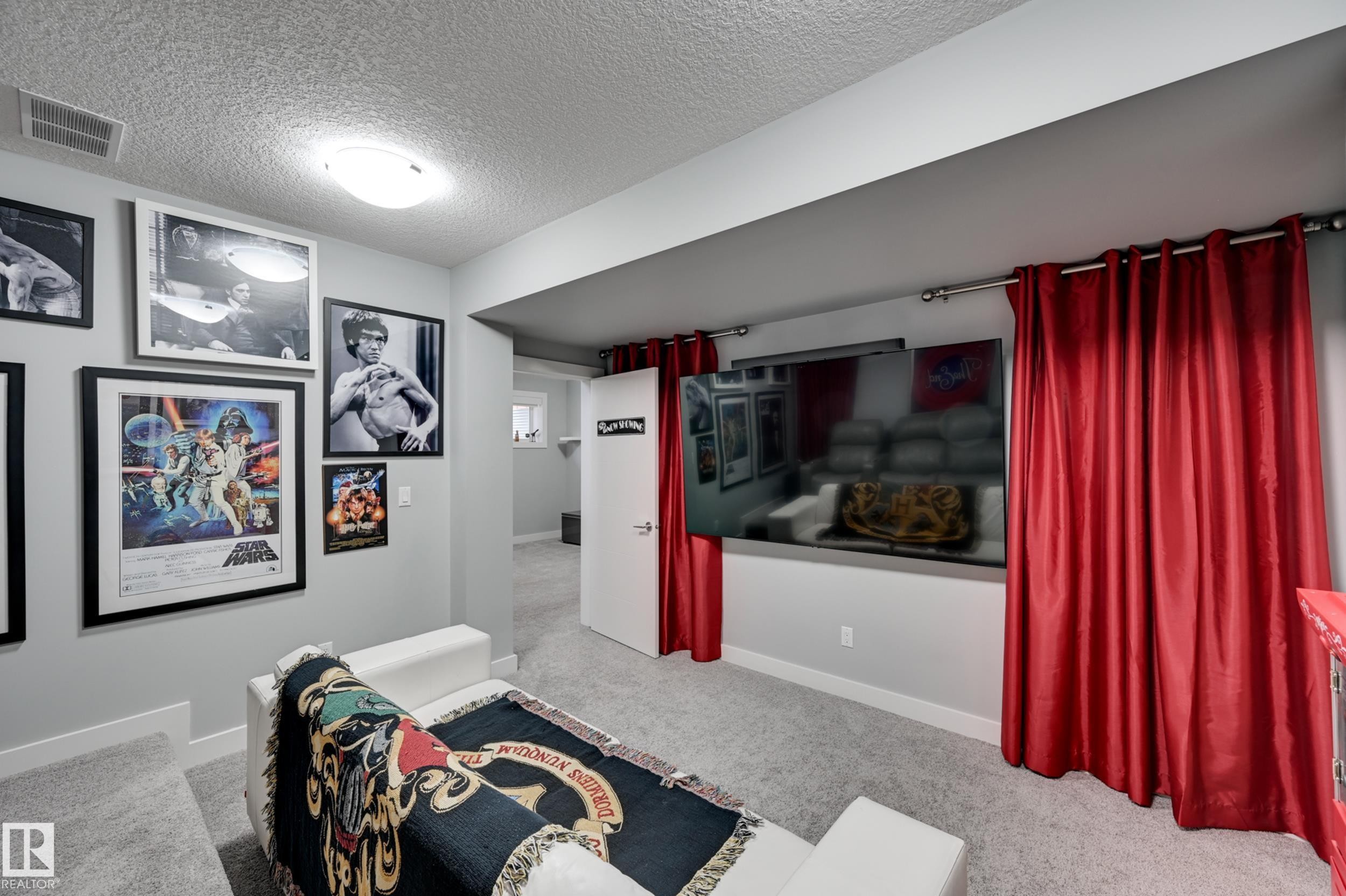 1311 Hainstock Way, Edmonton, AB - Indoor Photo Showing Other Room