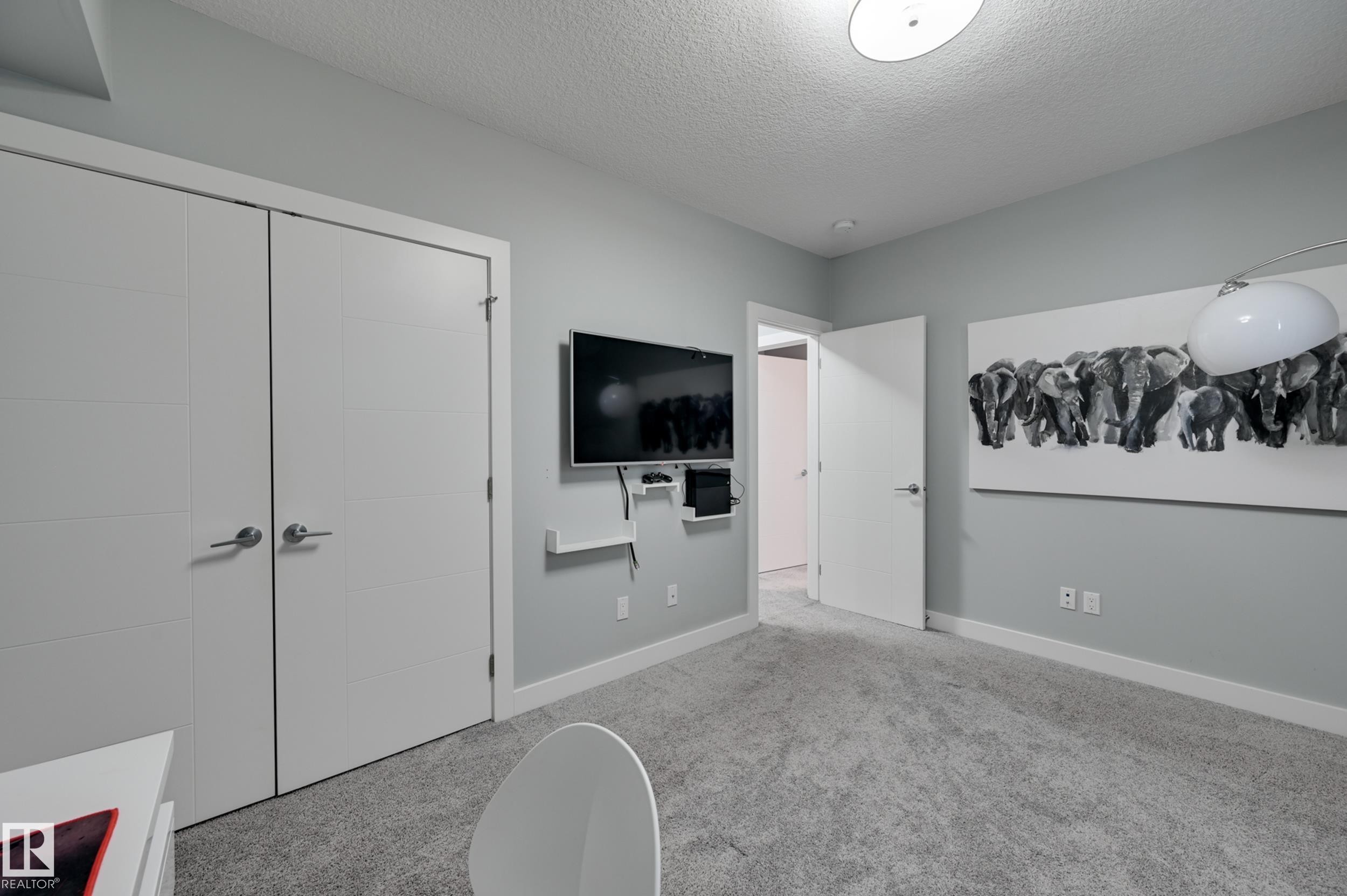 1311 Hainstock Way, Edmonton, AB - Indoor Photo Showing Other Room
