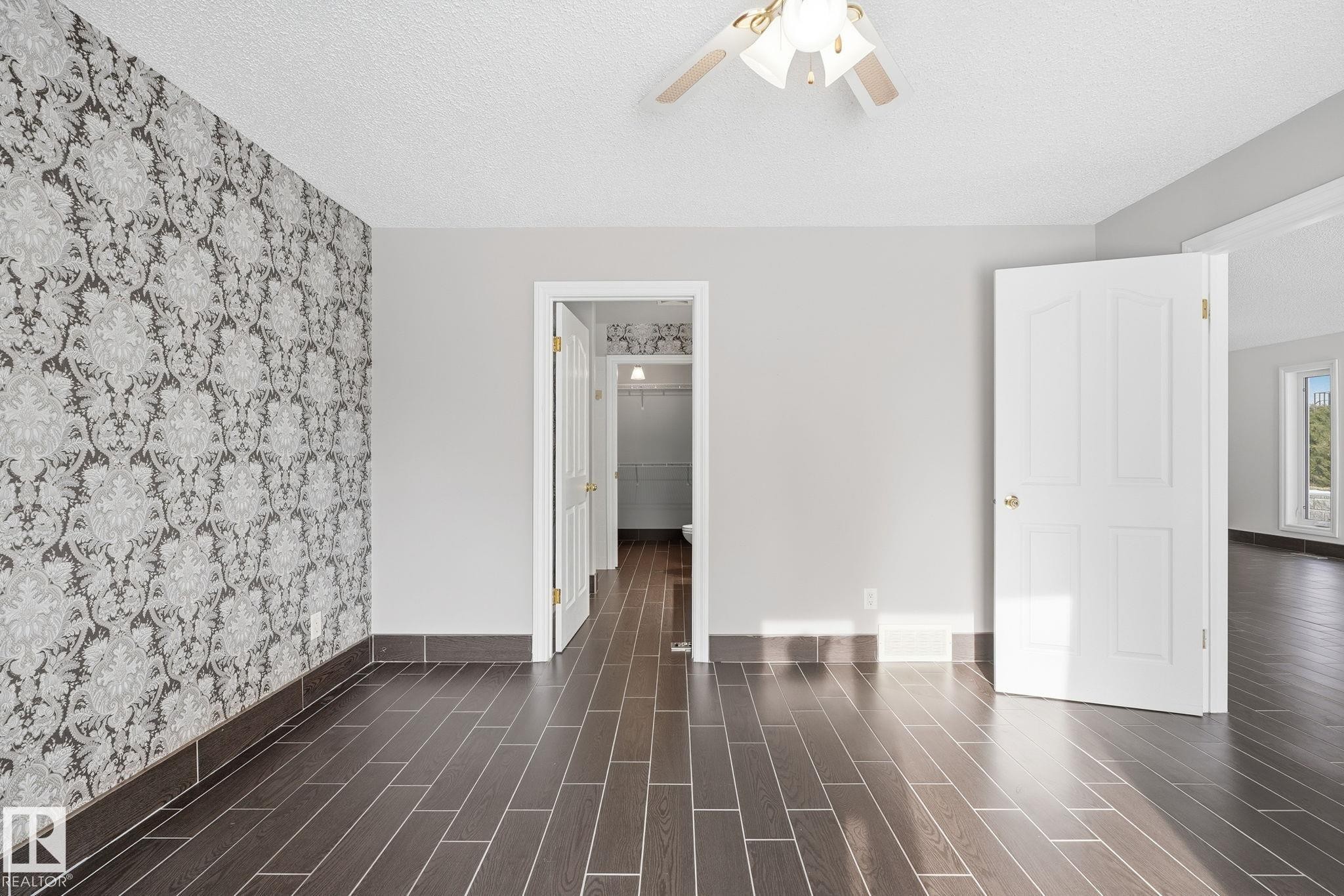 2405 Riverbend Road, Edmonton, AB - Indoor Photo Showing Other Room