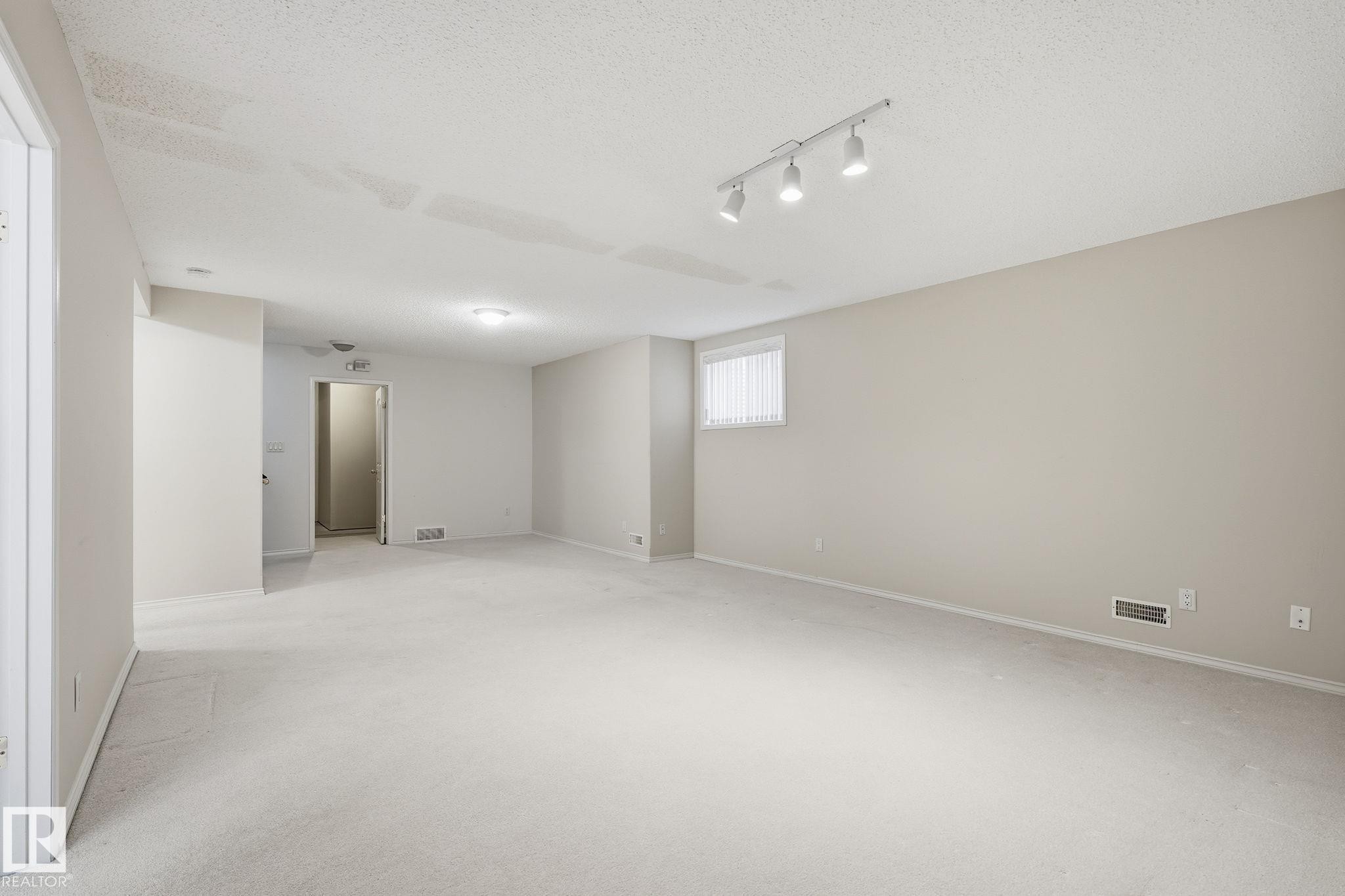 2405 Riverbend Road, Edmonton, AB - Indoor