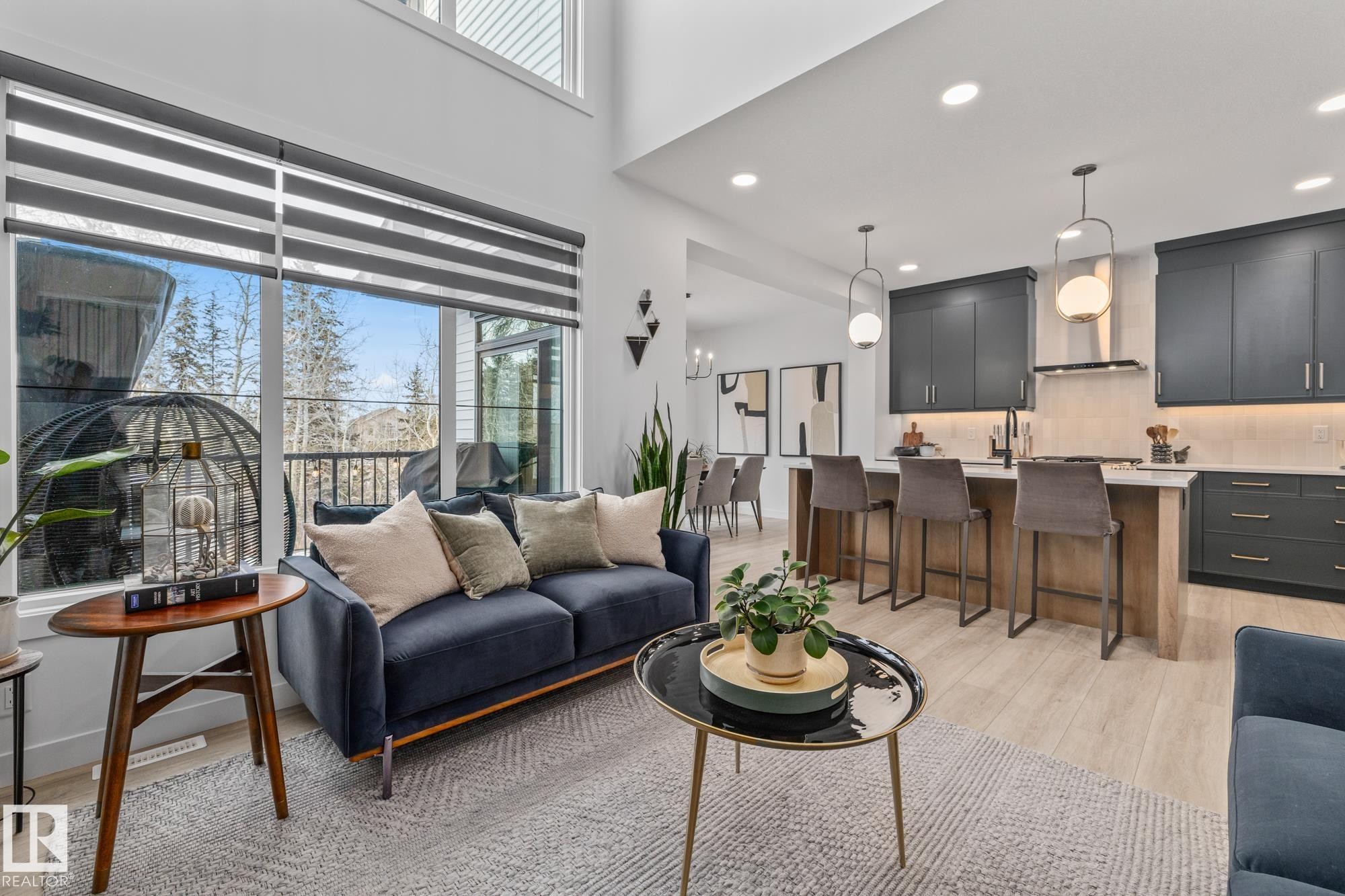 664 Astoria Way, Devon, AB - Indoor Photo Showing Other Room