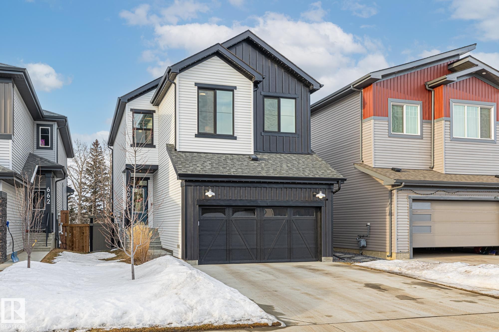 664 Astoria Way, Devon, AB - Outdoor With Facade