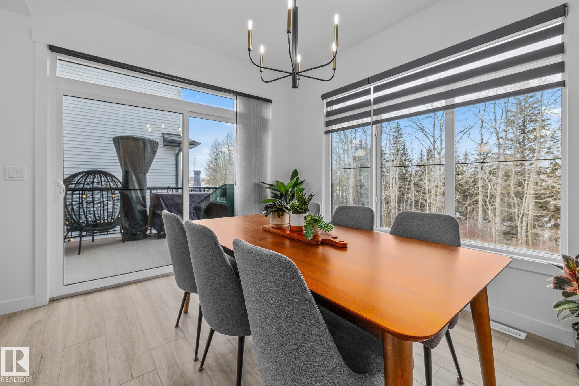 664 Astoria Way, Devon, AB - Indoor Photo Showing Dining Room