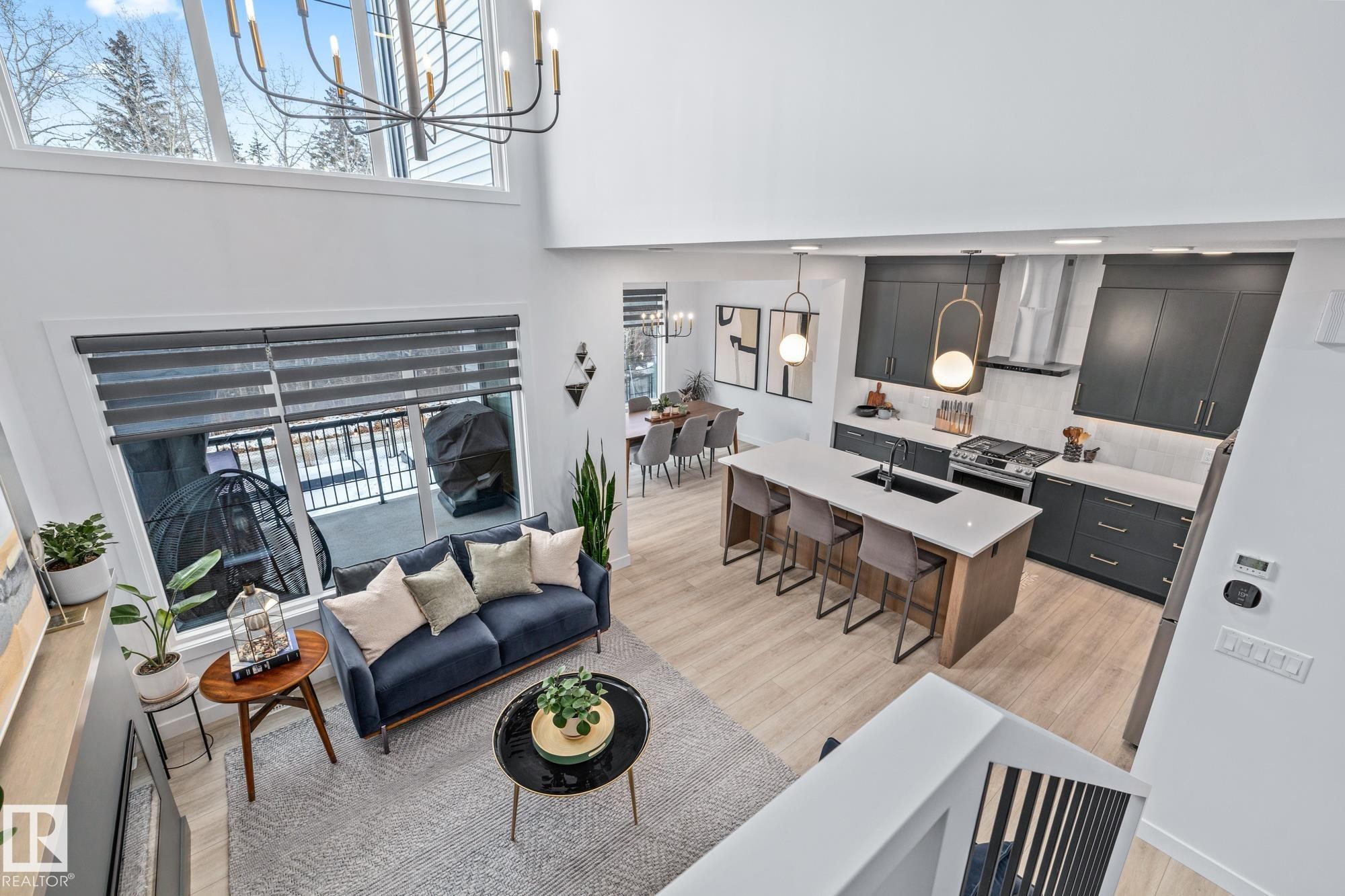 664 Astoria Way, Devon, AB - Indoor