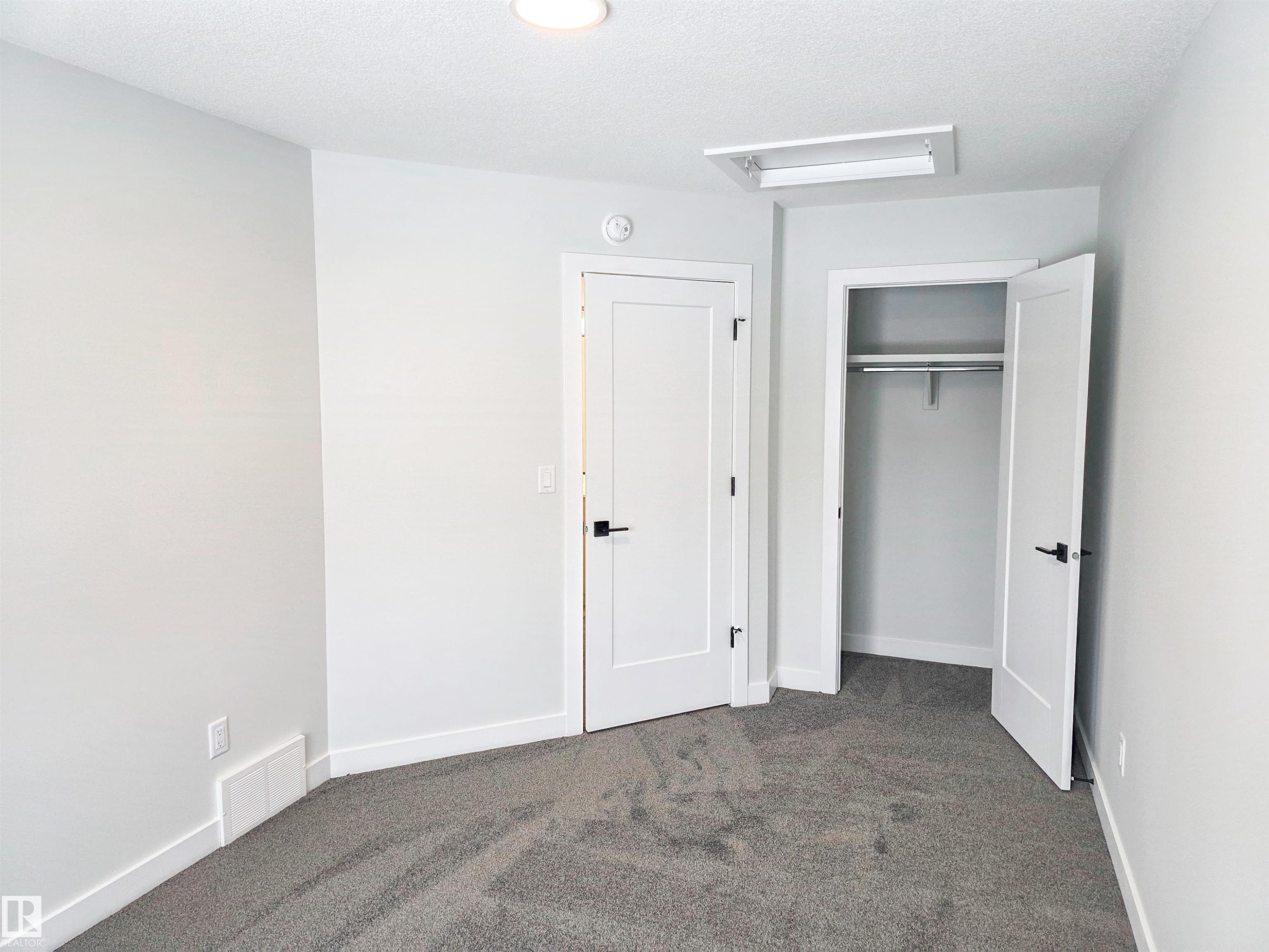 219 Ravine Drive, Devon, AB - Indoor Photo Showing Other Room