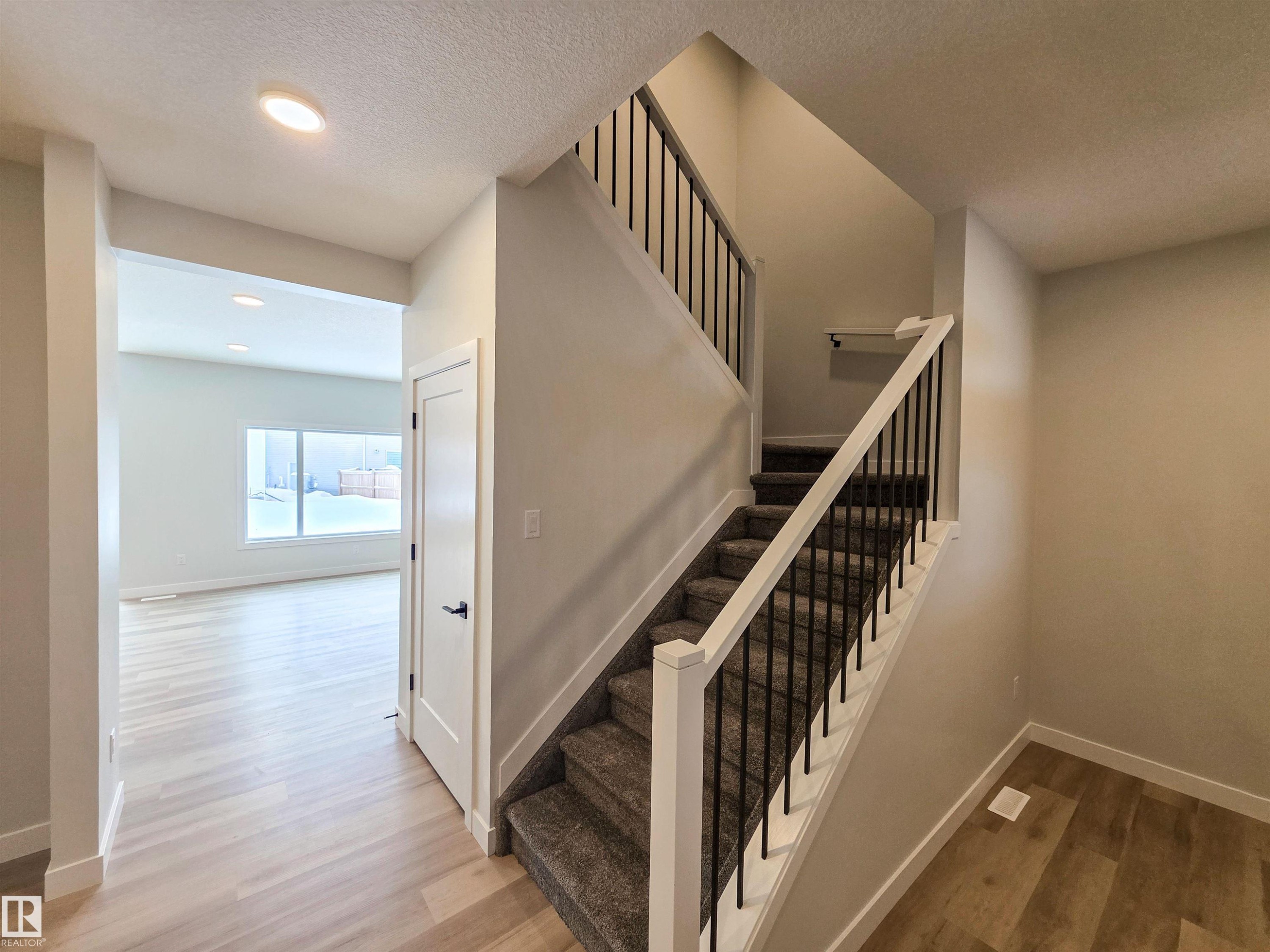 219 Ravine Drive, Devon, AB - Indoor Photo Showing Other Room