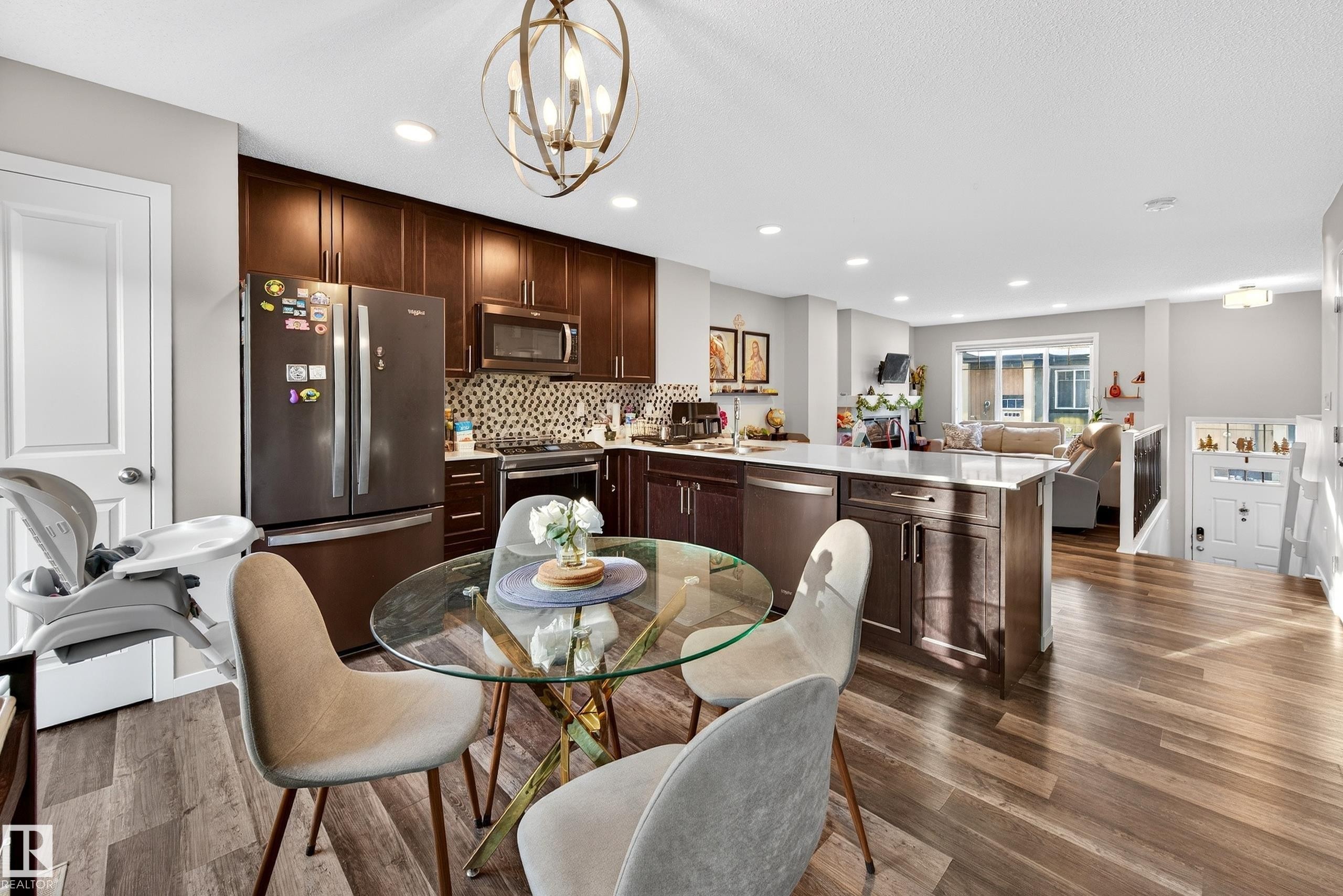 103 3305 Orchards Link Link, Edmonton, AB - Indoor Photo Showing Dining Room