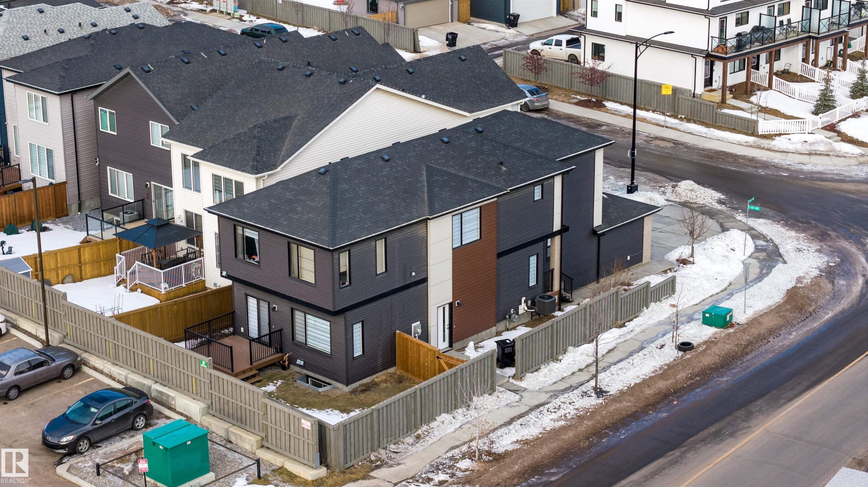 22003 93 Avenue, Edmonton, AB - Outdoor