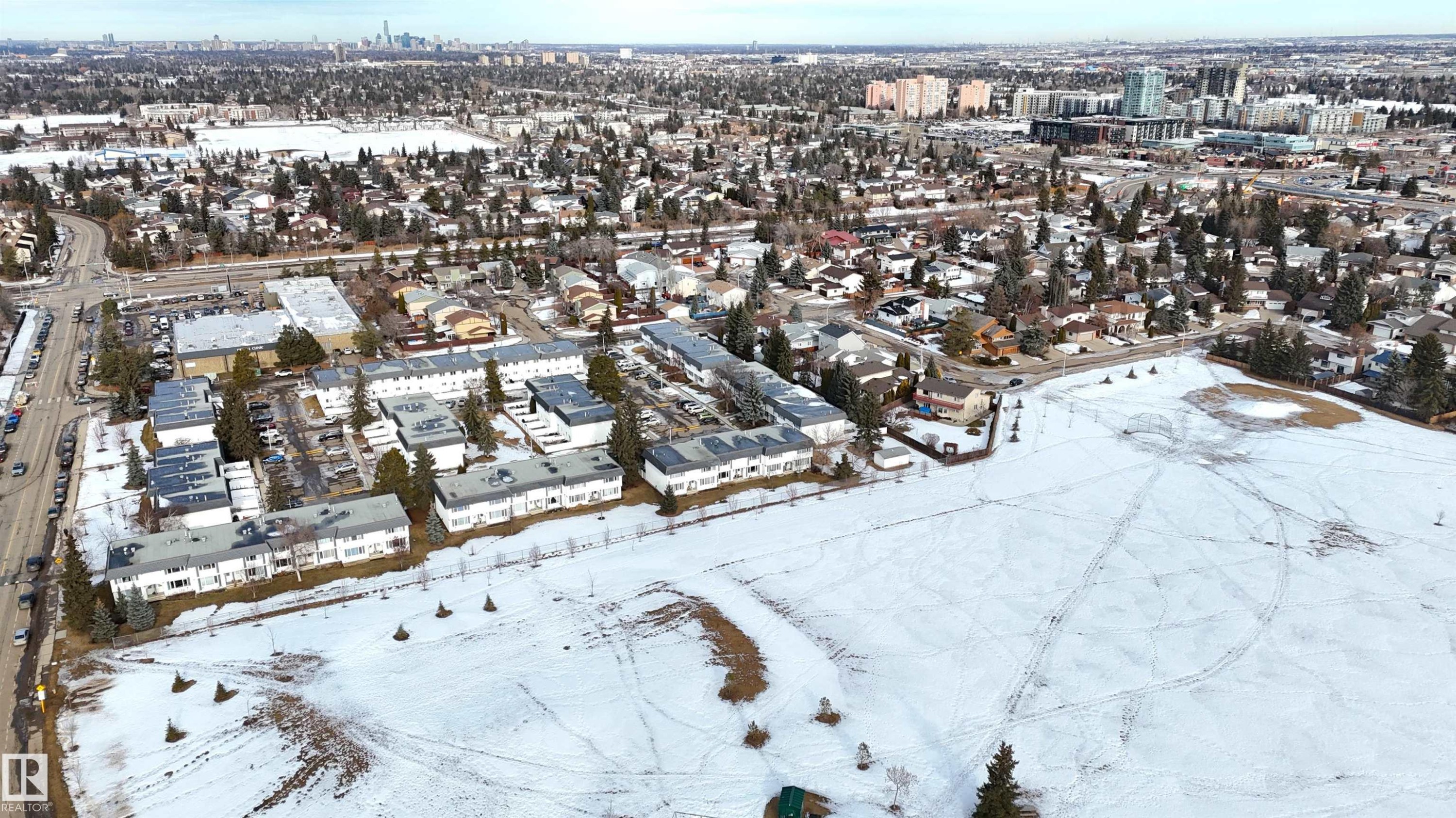 Snowy aerial view with a city view - 11357 22 Avenue, Edmonton, AB - Outdoor With View