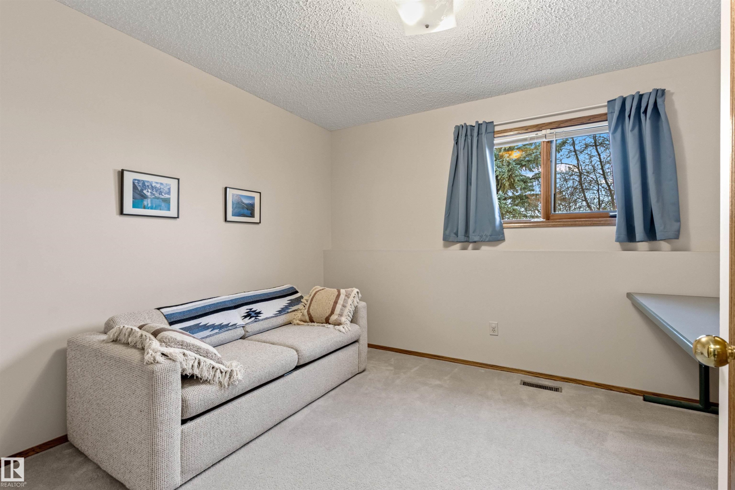 4024 28 Avenue, Edmonton, AB - Indoor