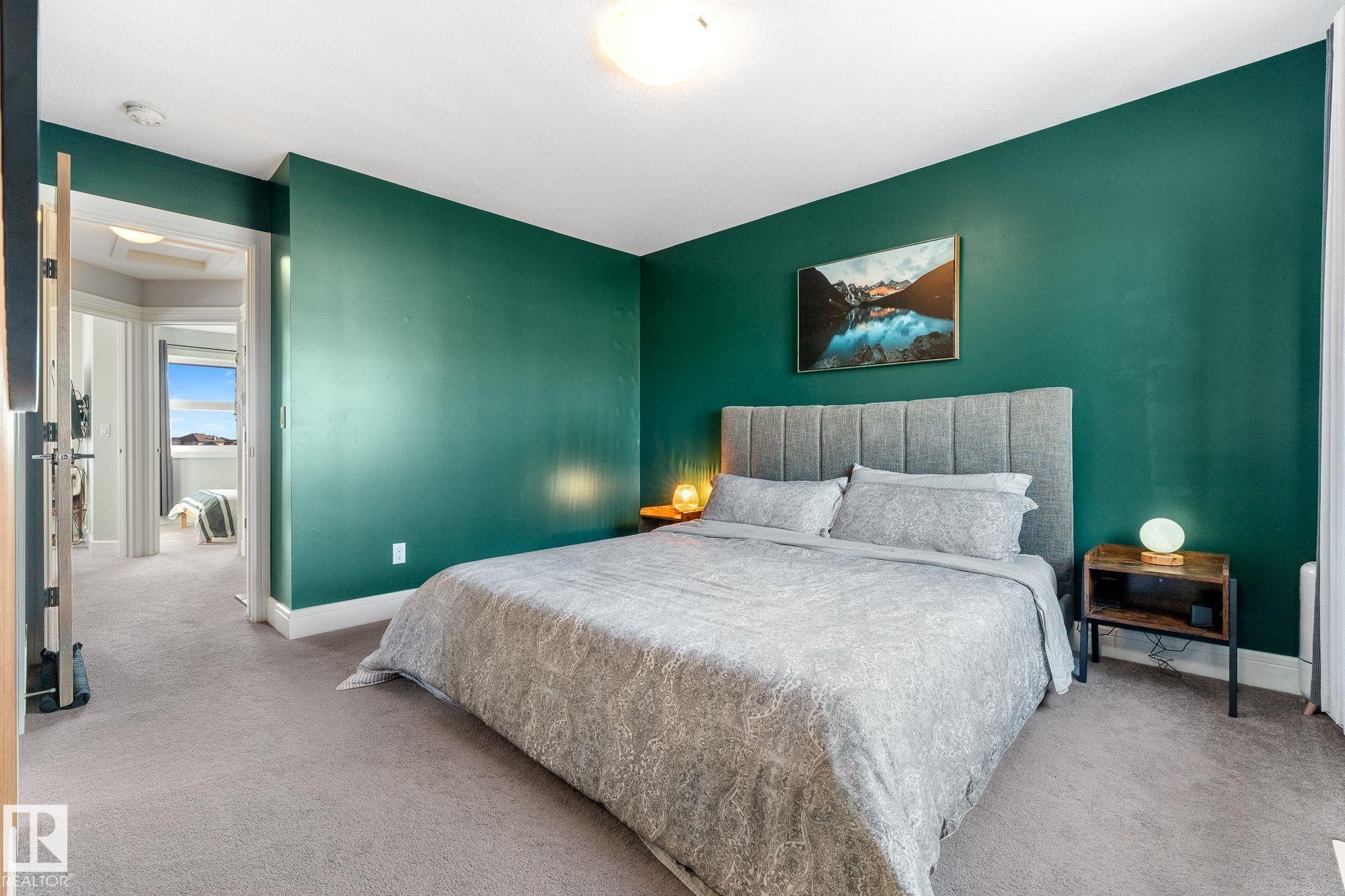 Spacious Primary with walk in closet and 4pc. ensuite - 89 Hewitt Circle, Spruce Grove, AB - Indoor Photo Showing Bedroom