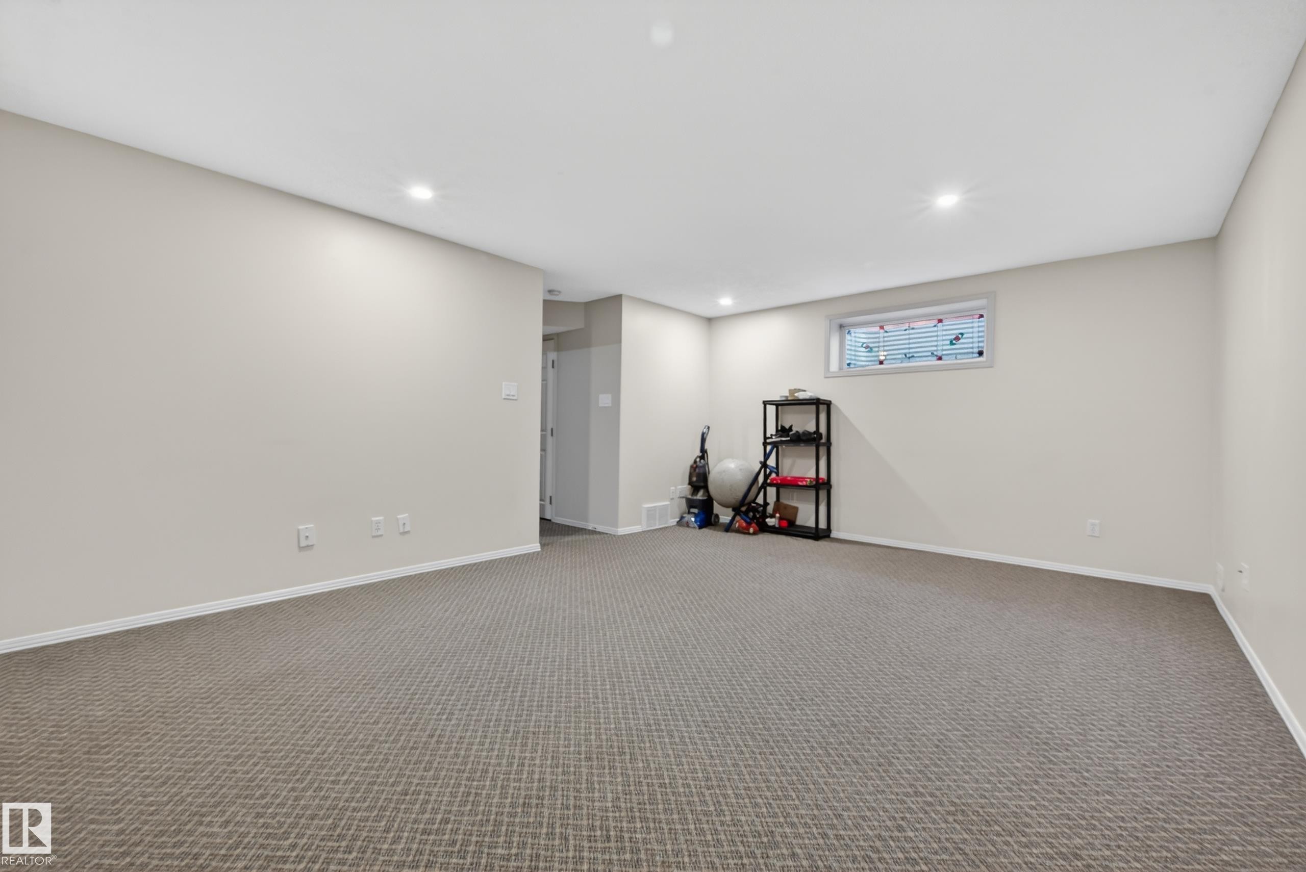 6840 159A Avenue, Edmonton, AB - Indoor