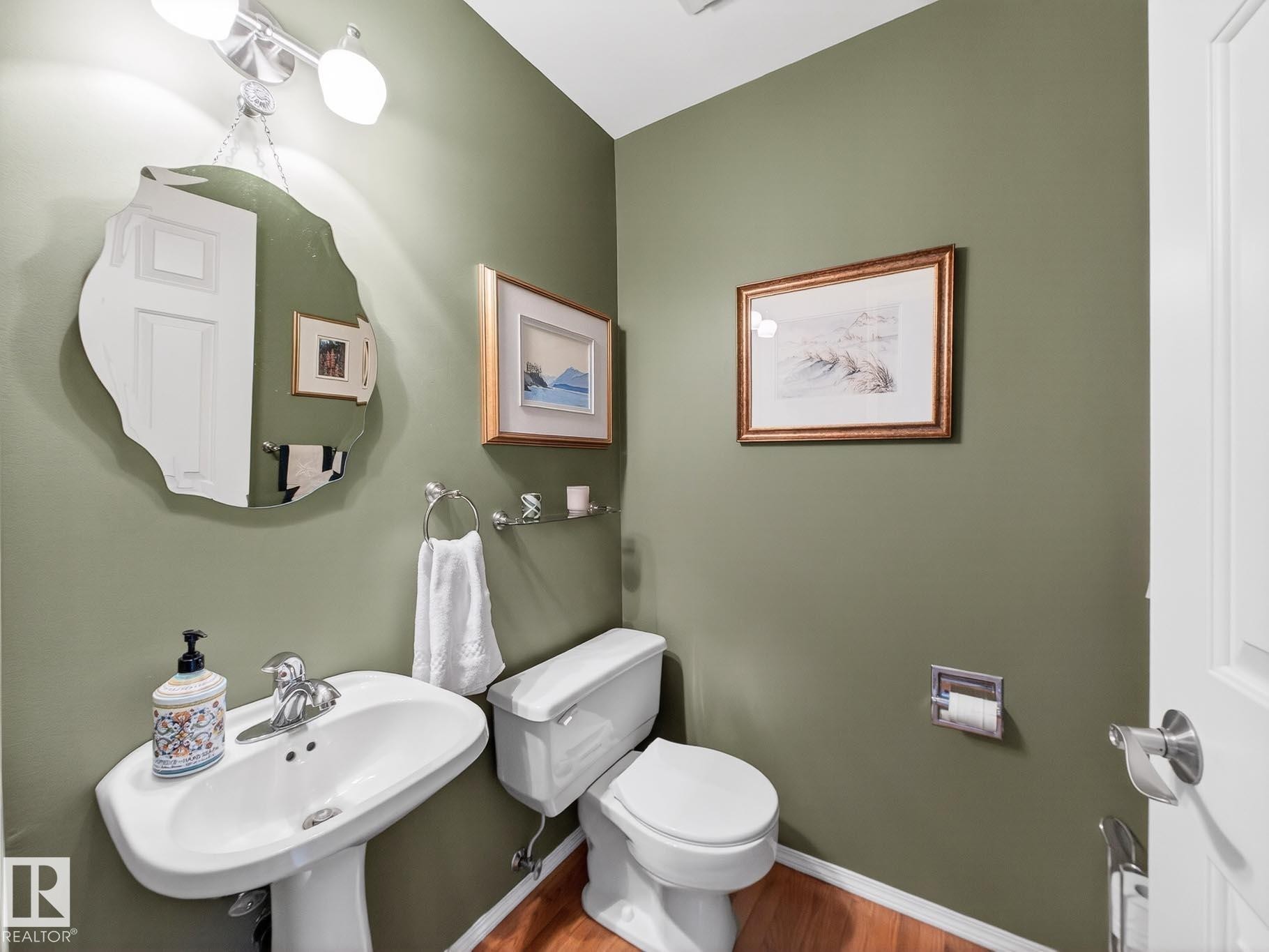 220 Ronning Close, Edmonton, AB - Indoor Photo Showing Bathroom