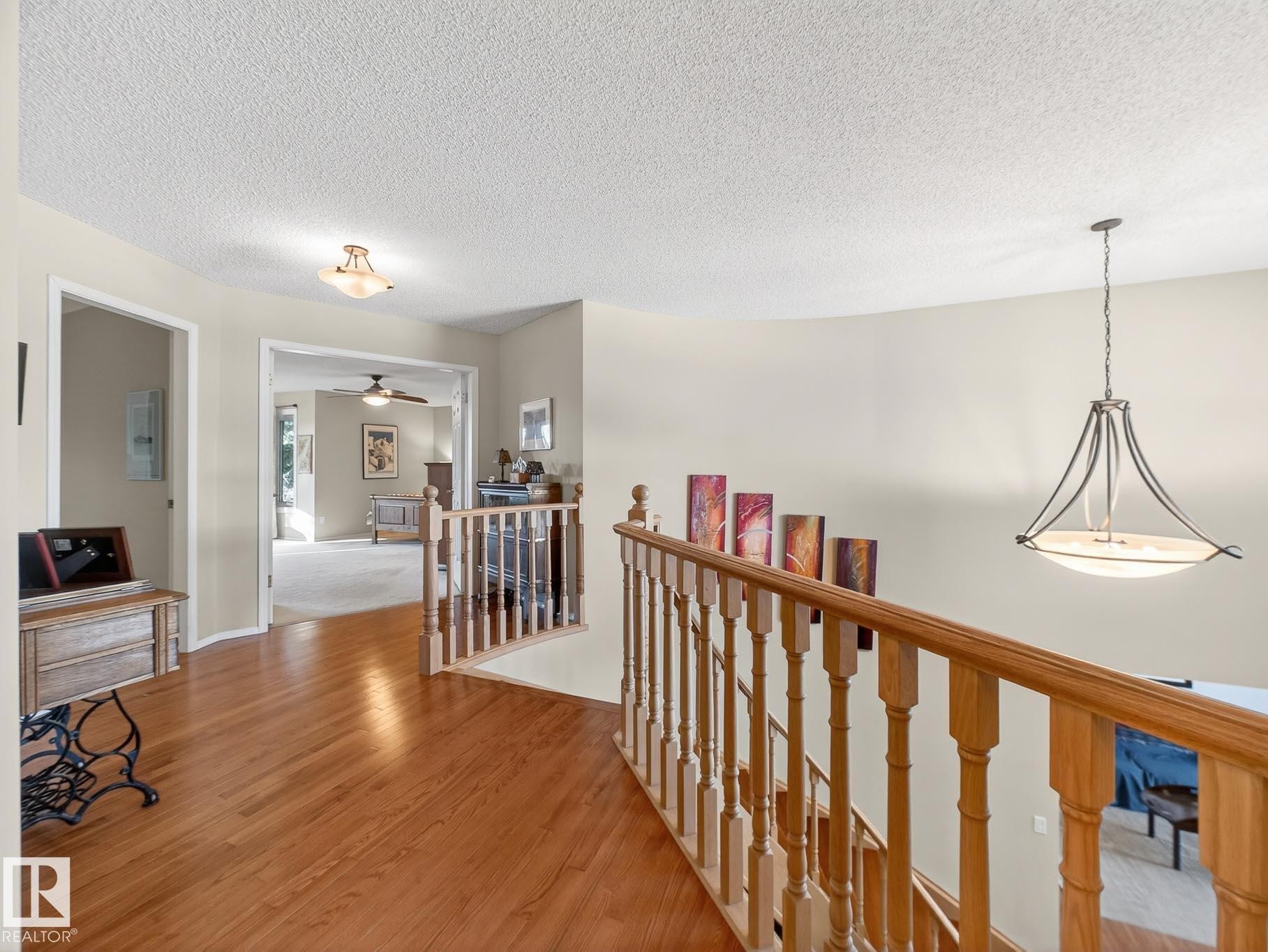 220 Ronning Close, Edmonton, AB - Indoor Photo Showing Other Room