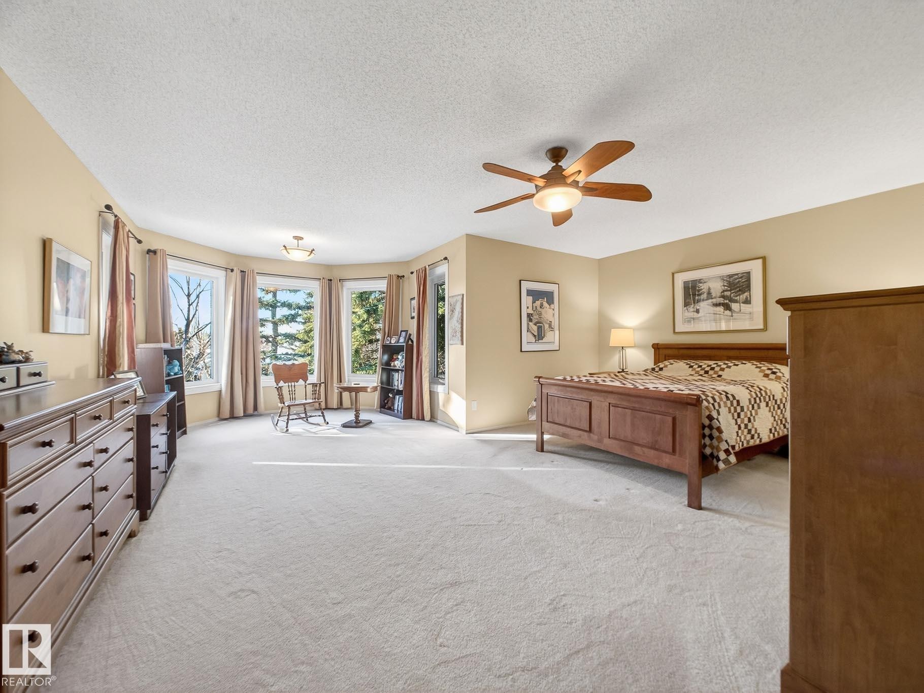220 Ronning Close, Edmonton, AB - Indoor Photo Showing Bedroom