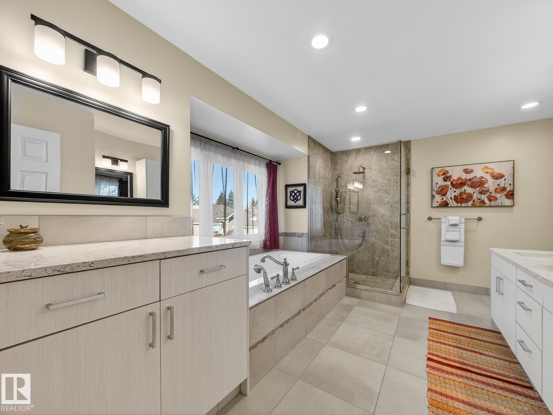 220 Ronning Close, Edmonton, AB - Indoor Photo Showing Bathroom