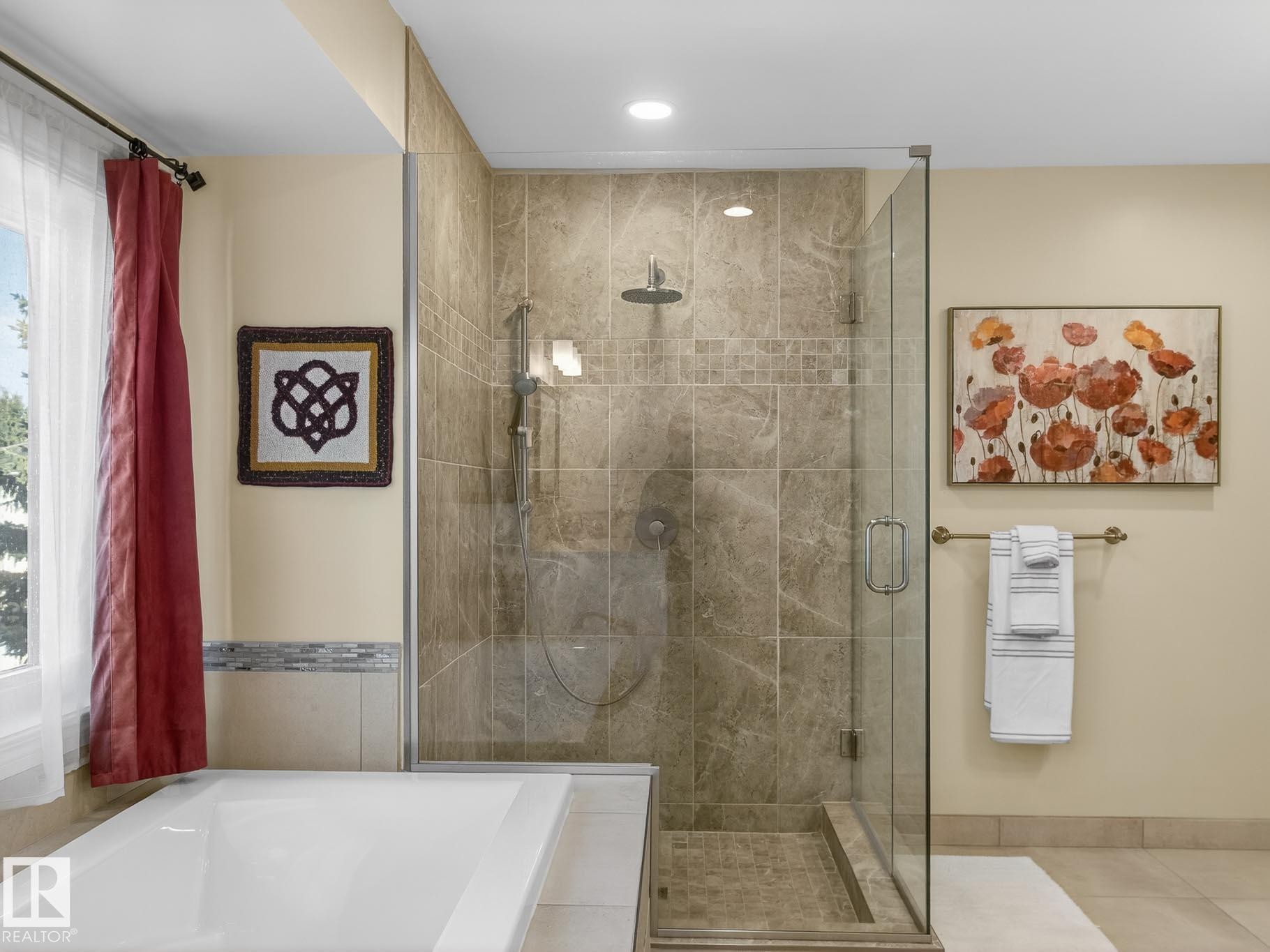 220 Ronning Close, Edmonton, AB - Indoor Photo Showing Bathroom