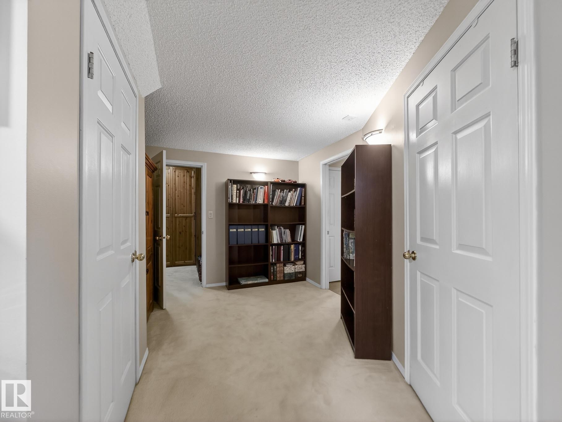 220 Ronning Close, Edmonton, AB - Indoor Photo Showing Other Room