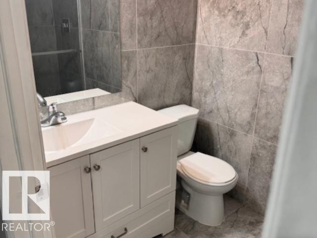 2306 Kelly Circle, Edmonton, AB - Indoor Photo Showing Bathroom