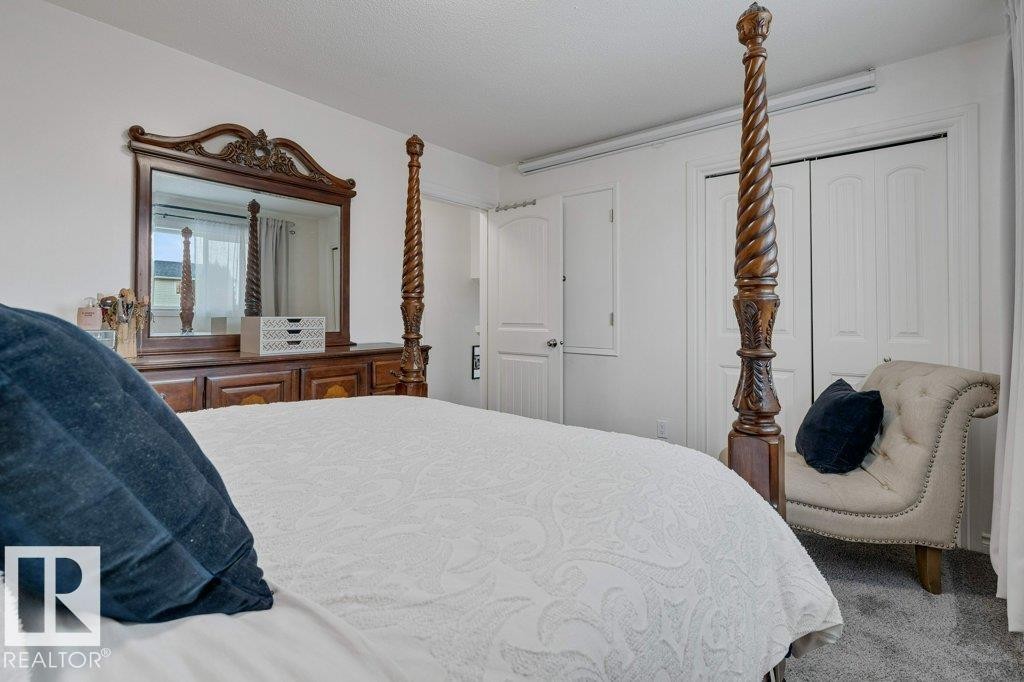 7611 141 Avenue Nw, Edmonton, AB - Indoor Photo Showing Bedroom