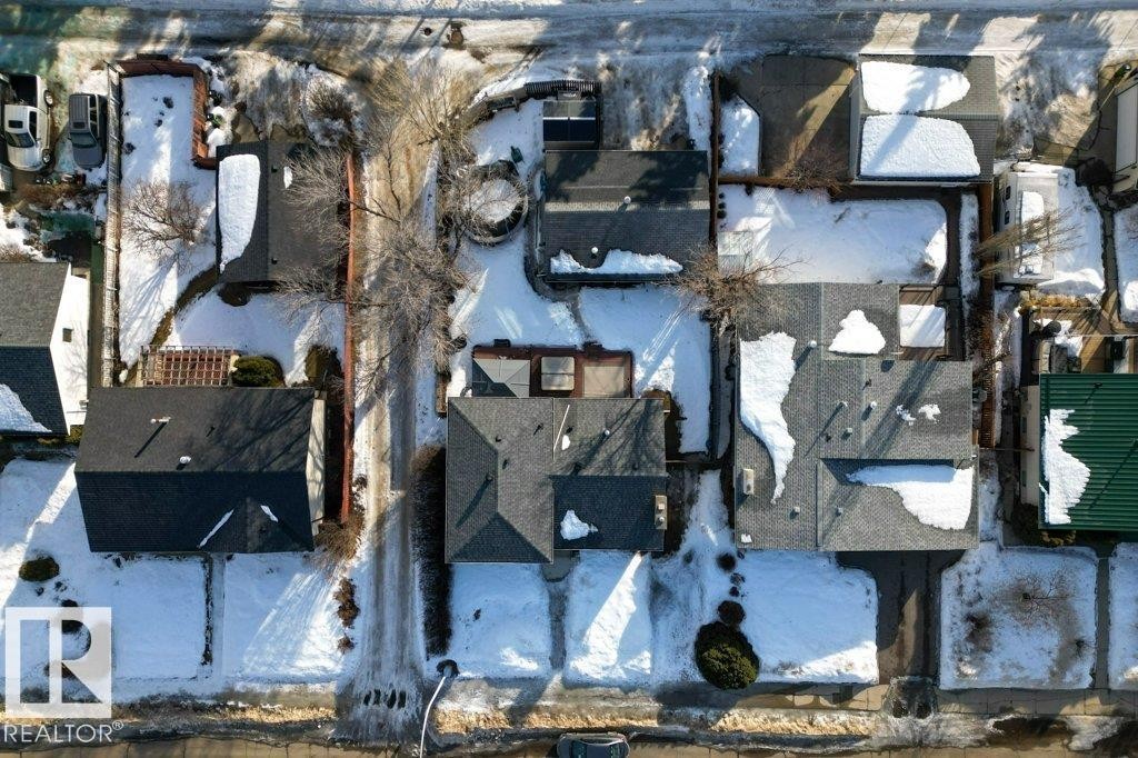 7611 141 Avenue Nw, Edmonton, AB - Outdoor