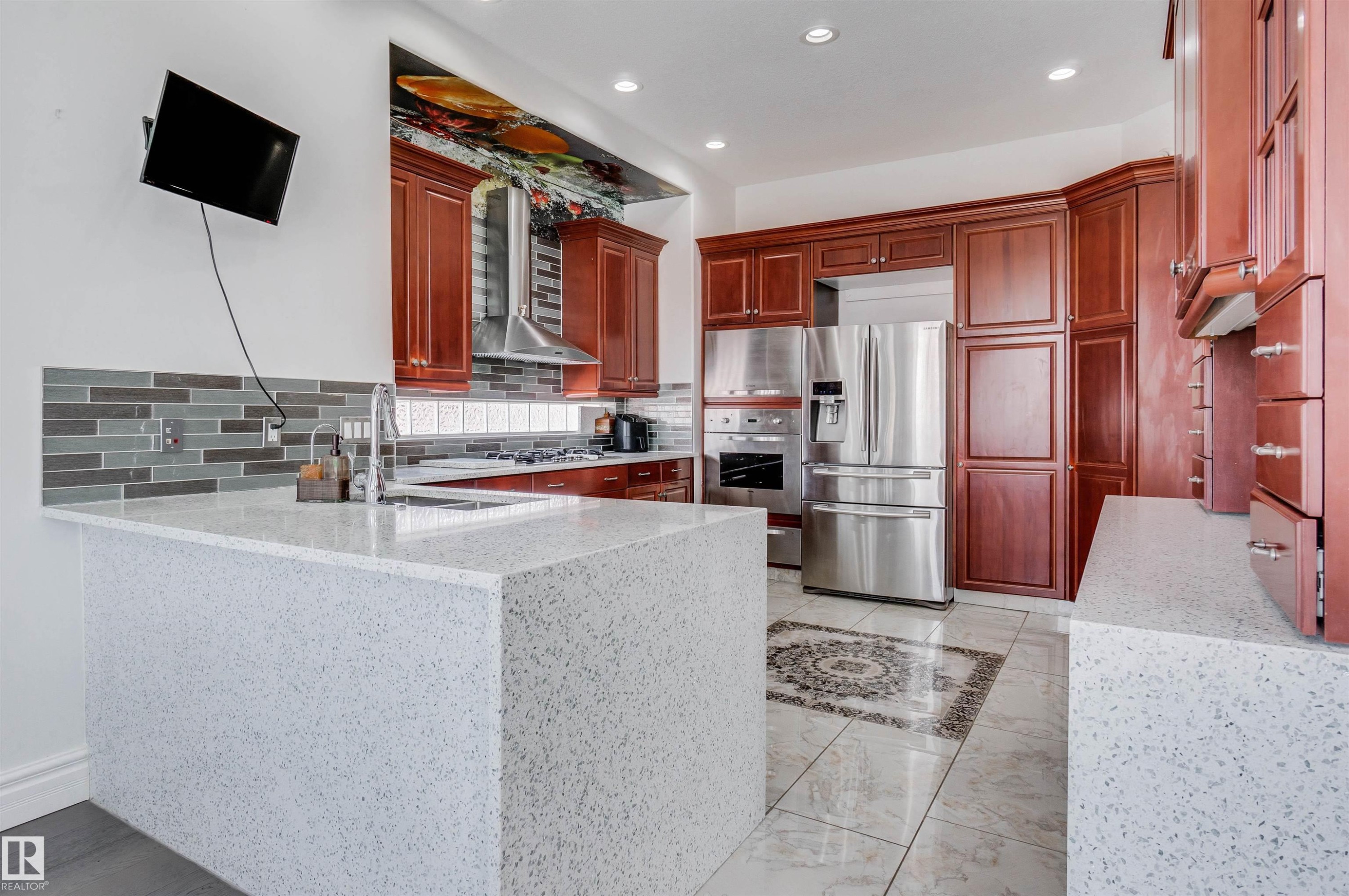 251 Galland Close, Edmonton, AB - Indoor Photo Showing Kitchen With Stainless Steel Kitchen