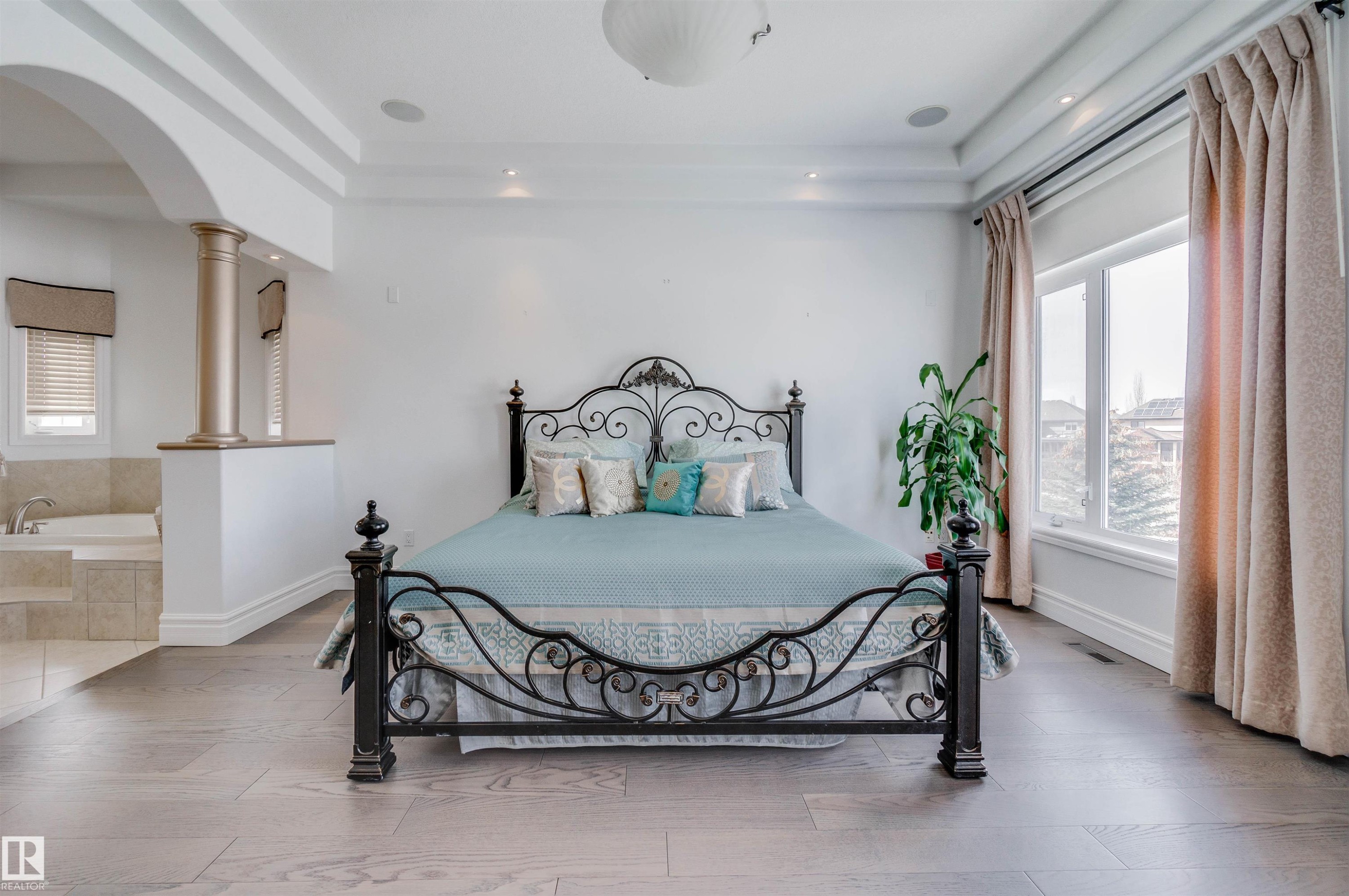 251 Galland Close, Edmonton, AB - Indoor Photo Showing Bedroom