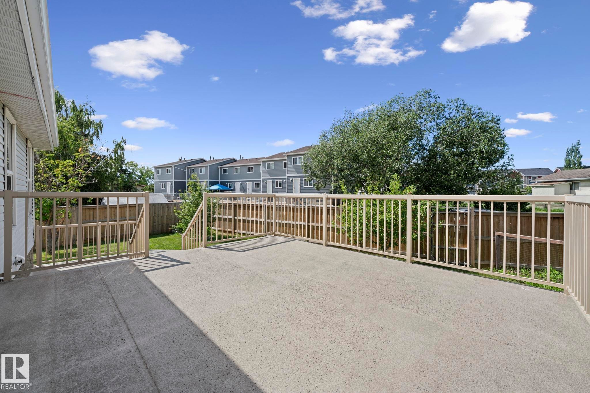 10458 14 Avenue Nw, Edmonton, AB - Outdoor