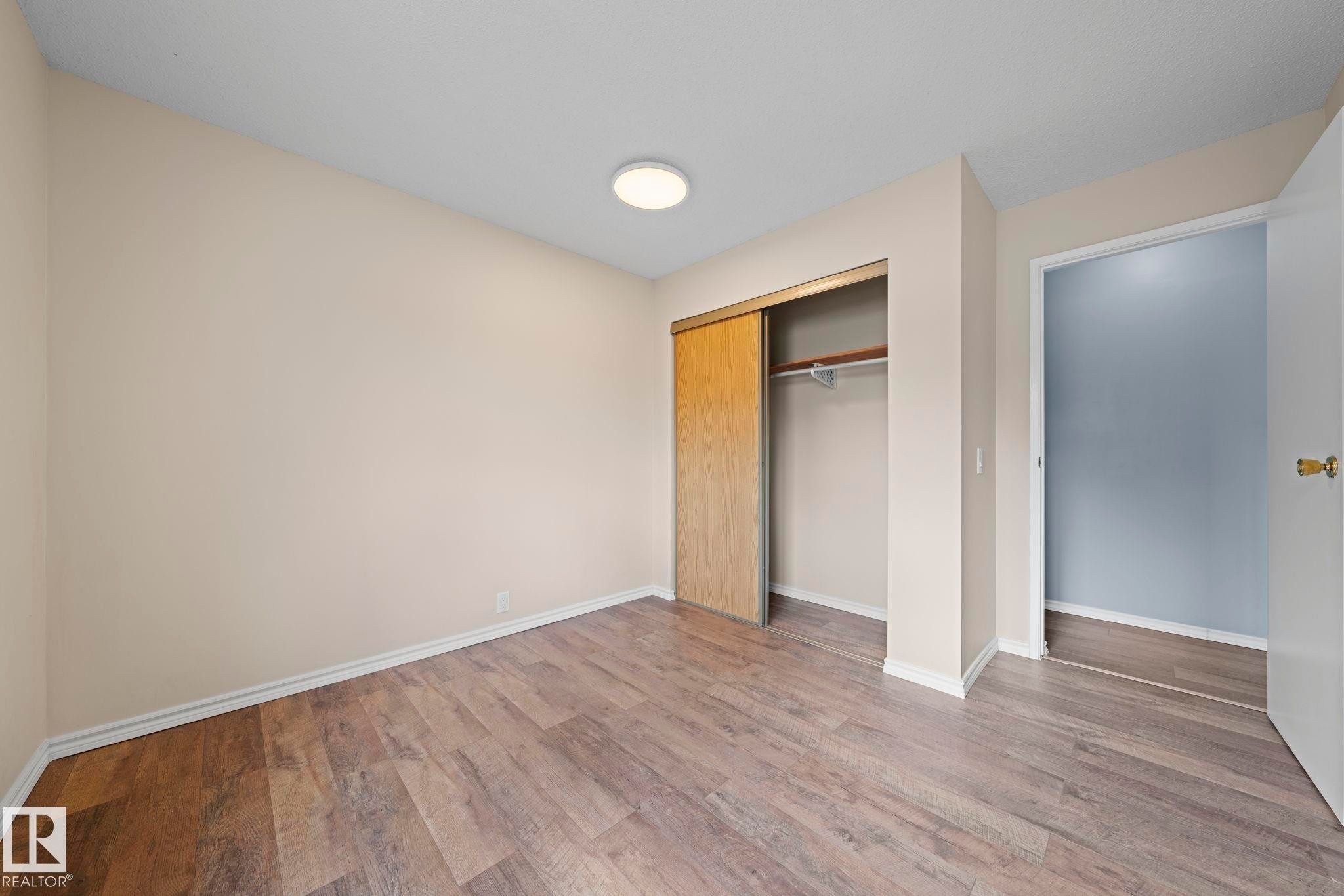 10458 14 Avenue Nw, Edmonton, AB - Indoor Photo Showing Other Room